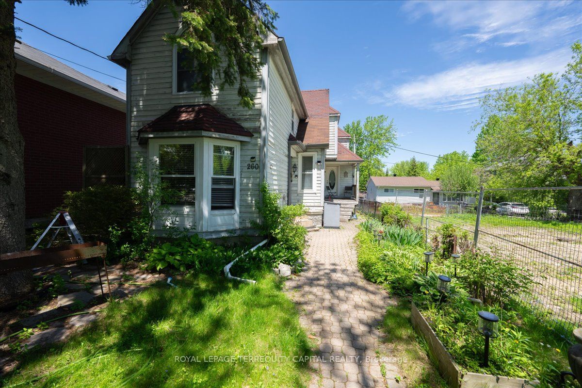 260 Douglas Road Property Photo 7