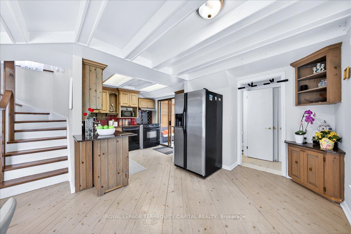 260 Douglas Road Property Photo 20