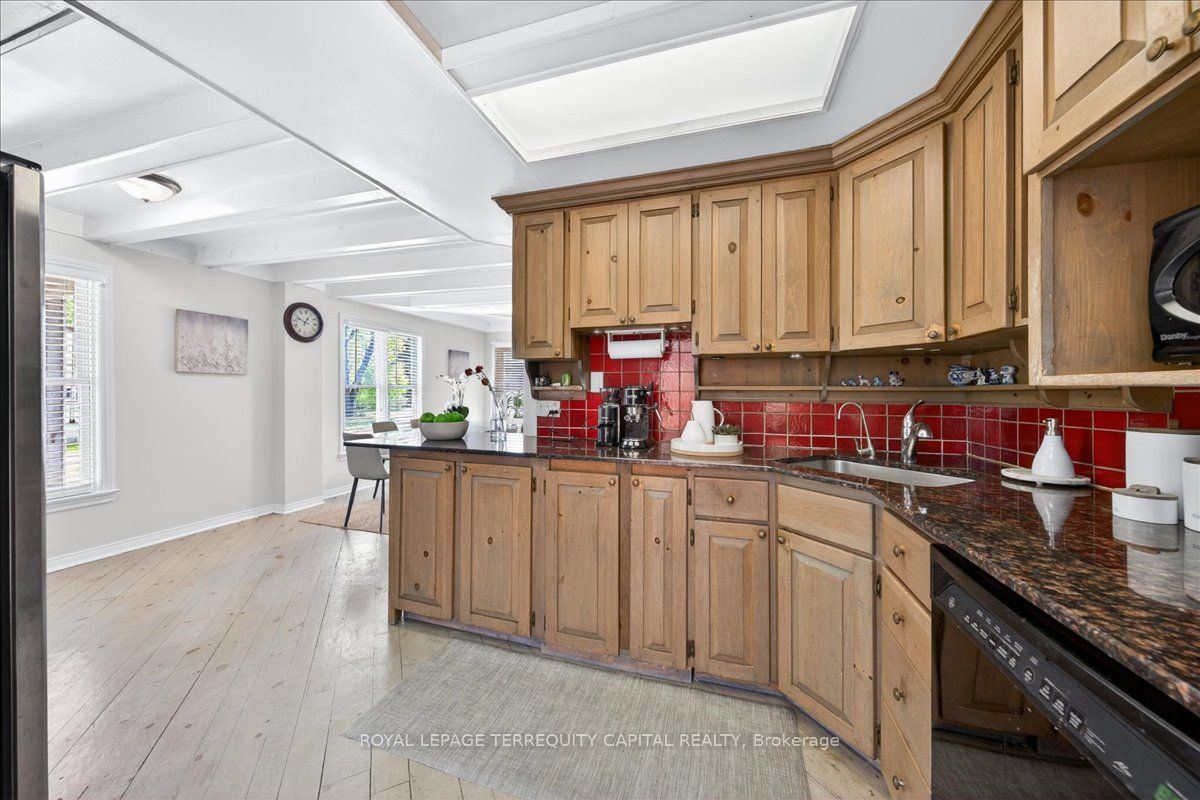 260 Douglas Road Property Photo 25
