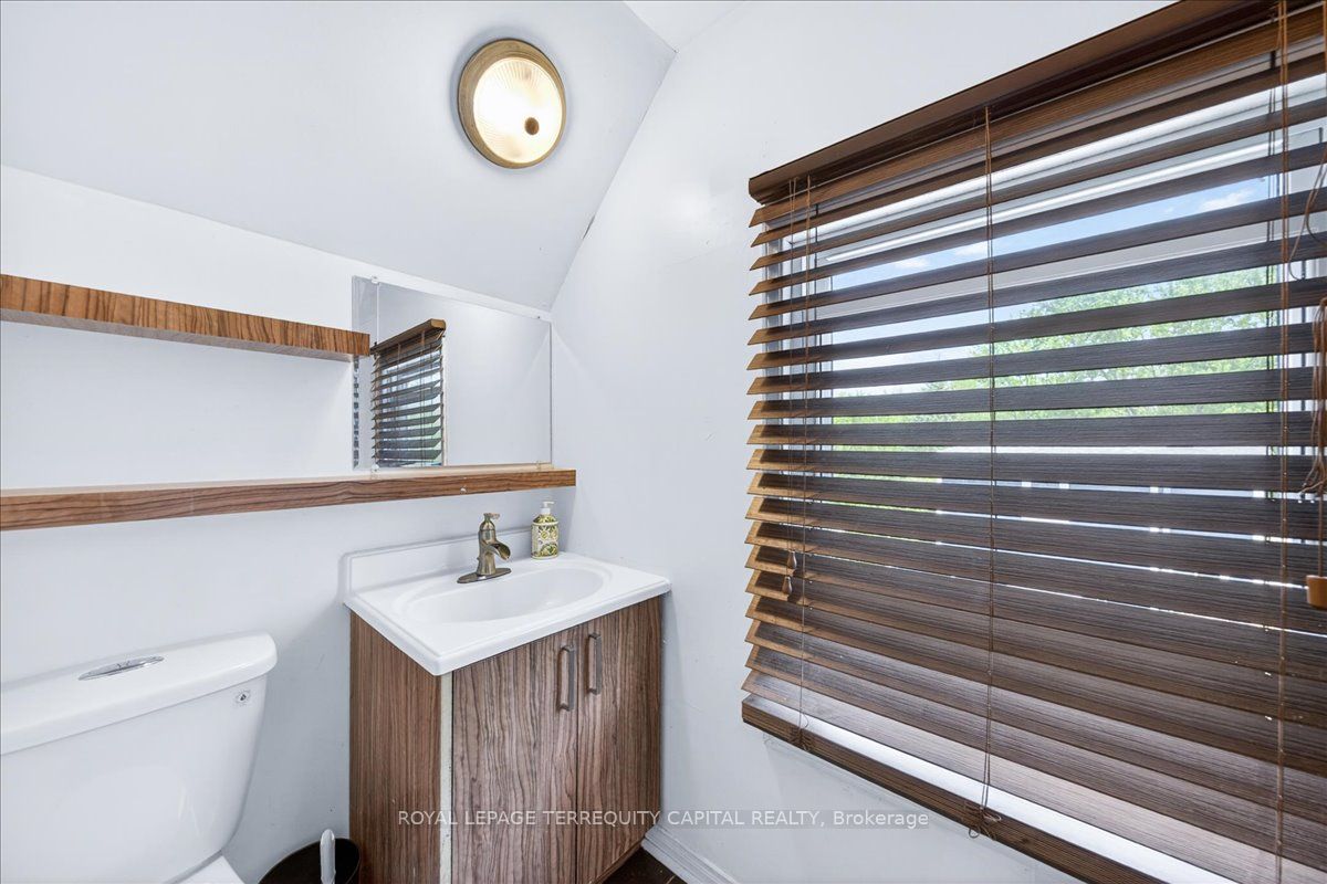 260 Douglas Road Property Photo 34