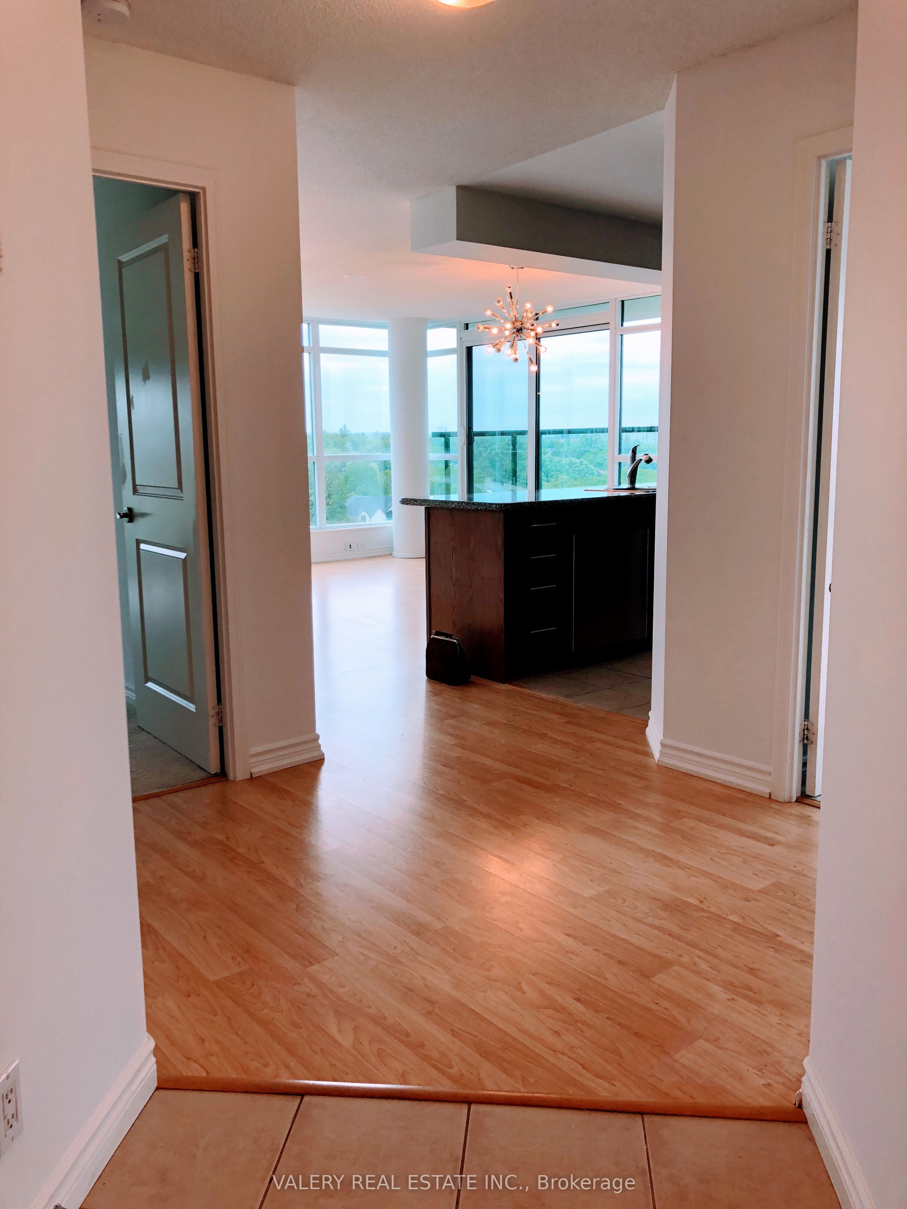 18 Harding Boulevard 907 Property Photo 5
