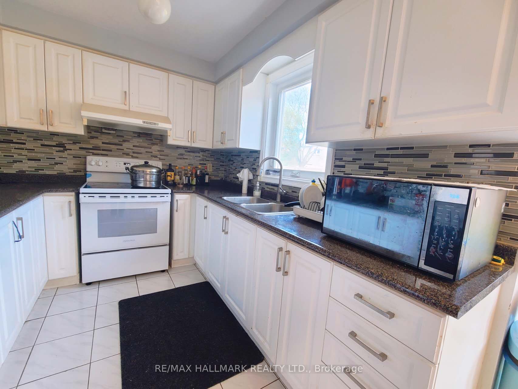 63 Cairns Drive Property Photo 4
