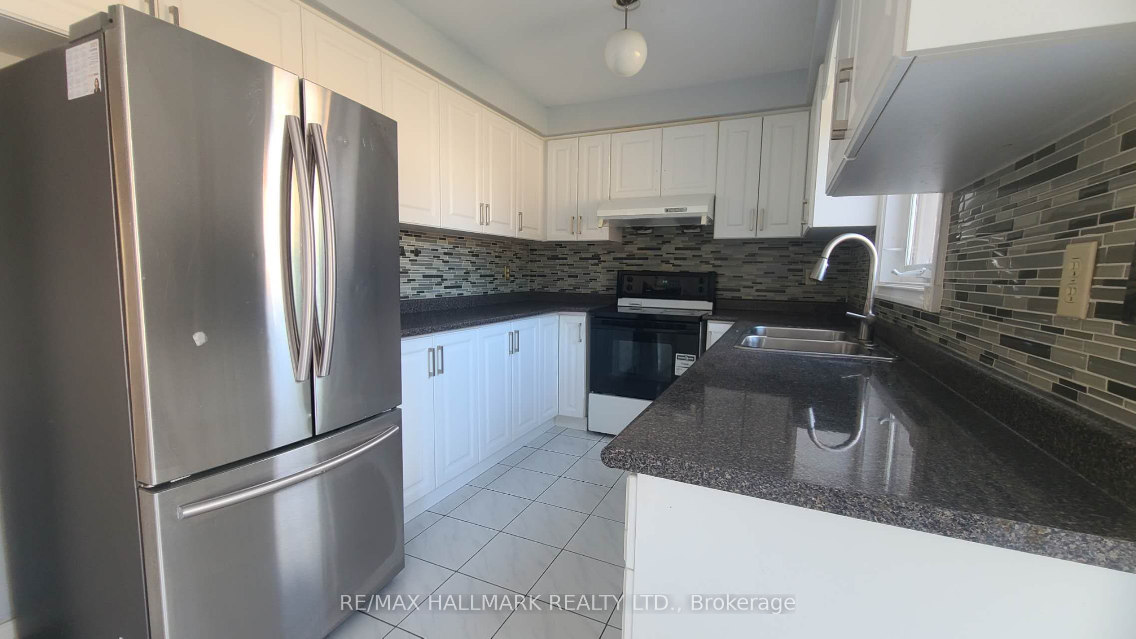 63 Cairns Drive Property Photo 5