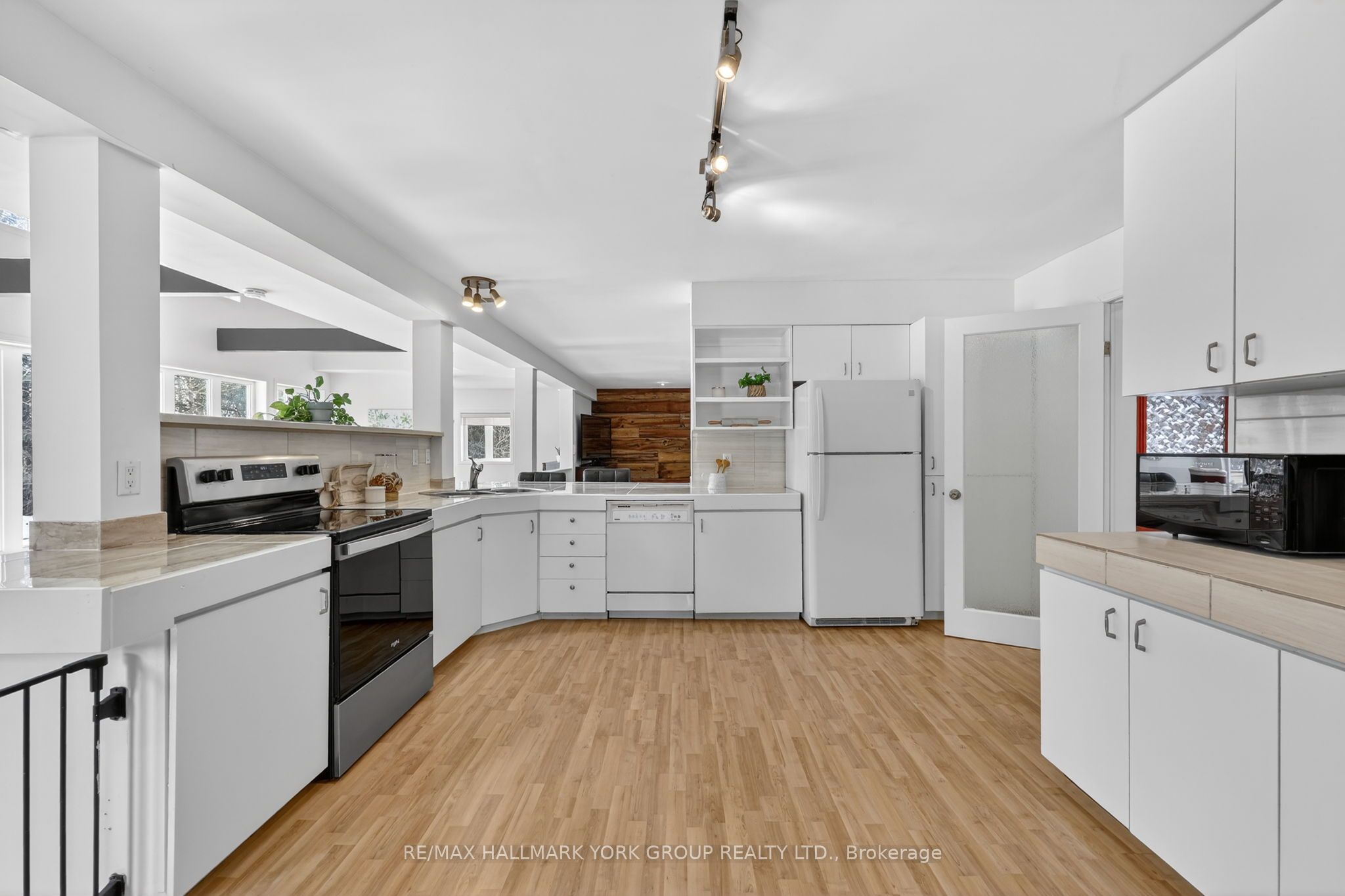 5768 Smith Boulevard Property Photo 6