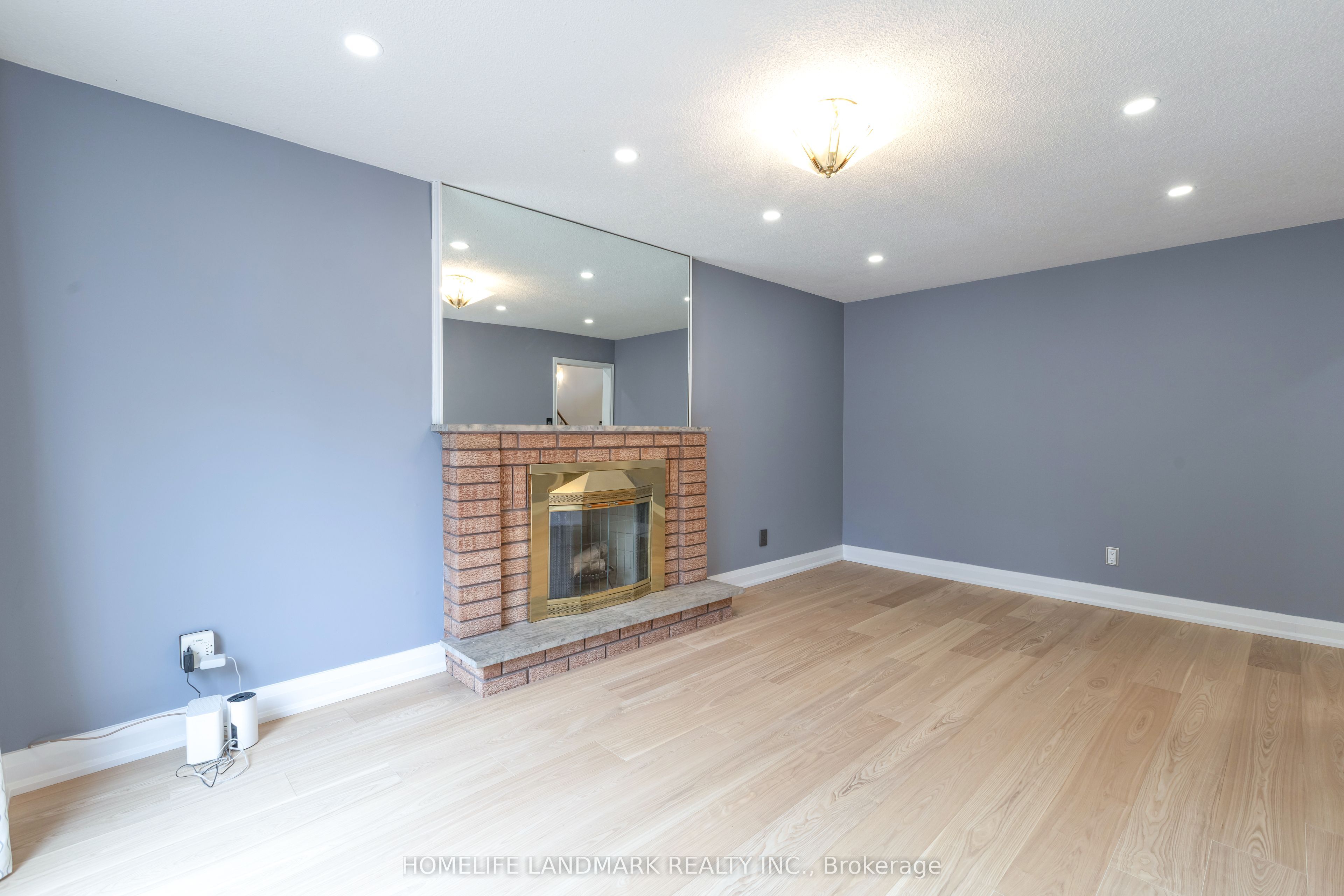 9755 Keele Street Property Photo 8