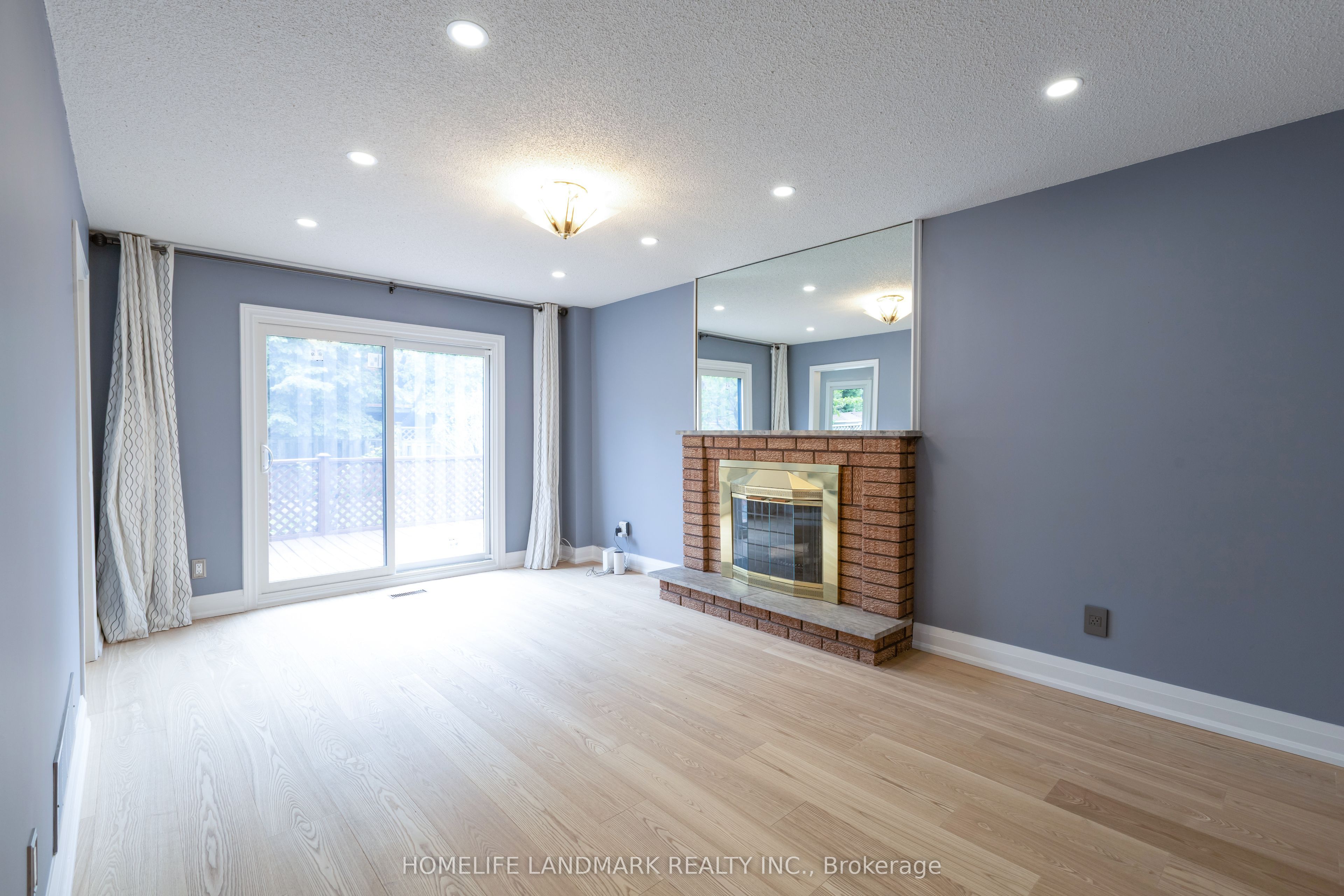 9755 Keele Street Property Photo 9