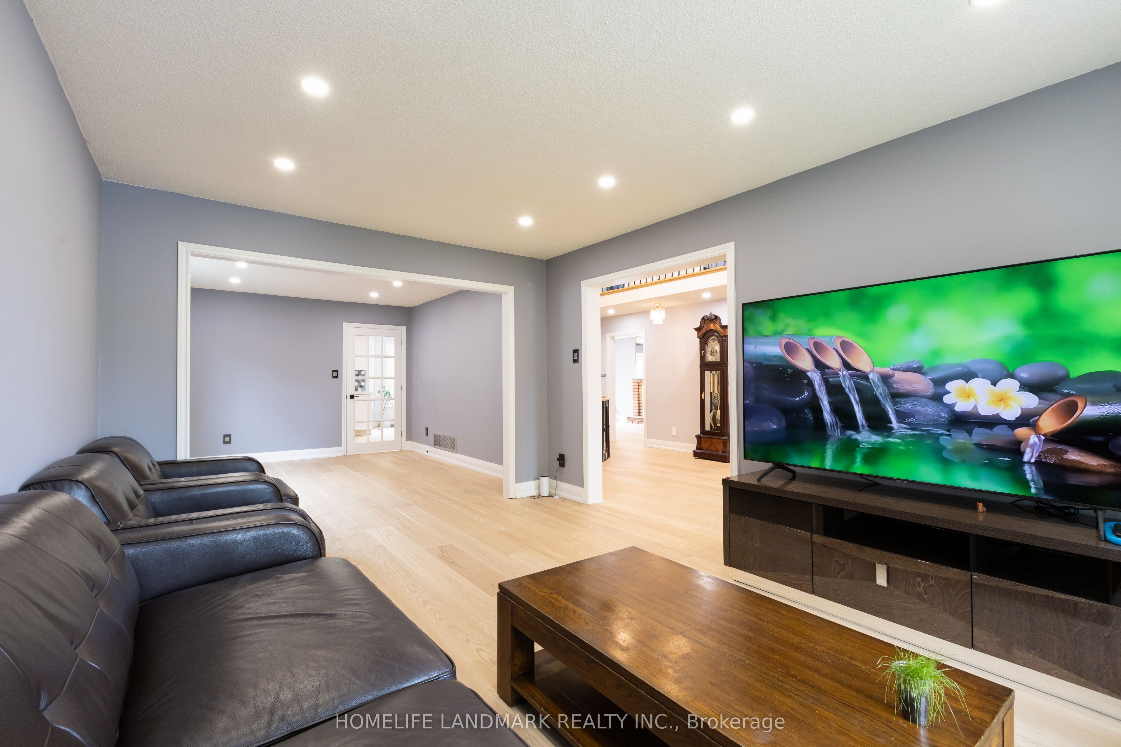 9755 Keele Street Property Photo 11