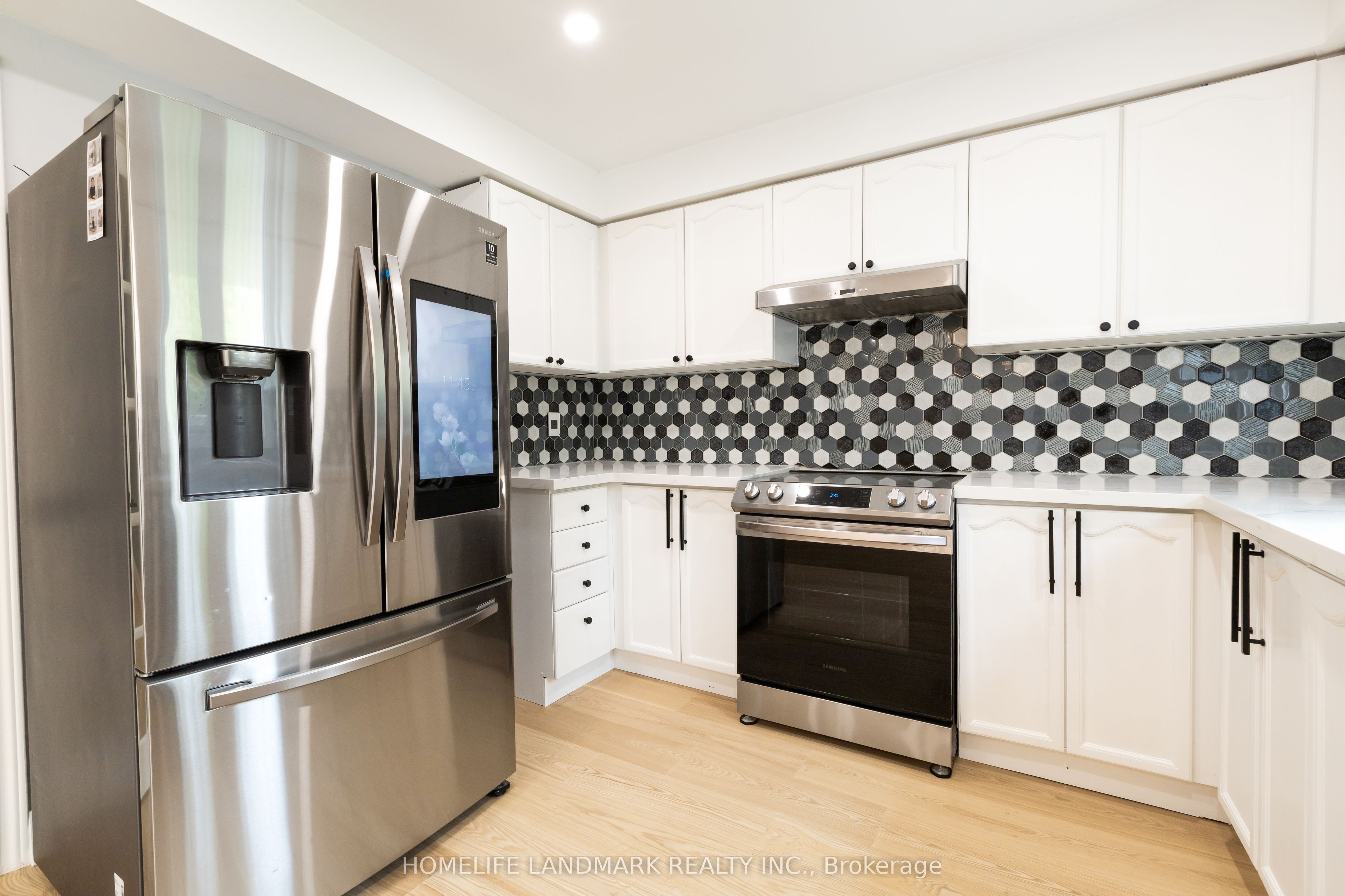 9755 Keele Street Property Photo 16