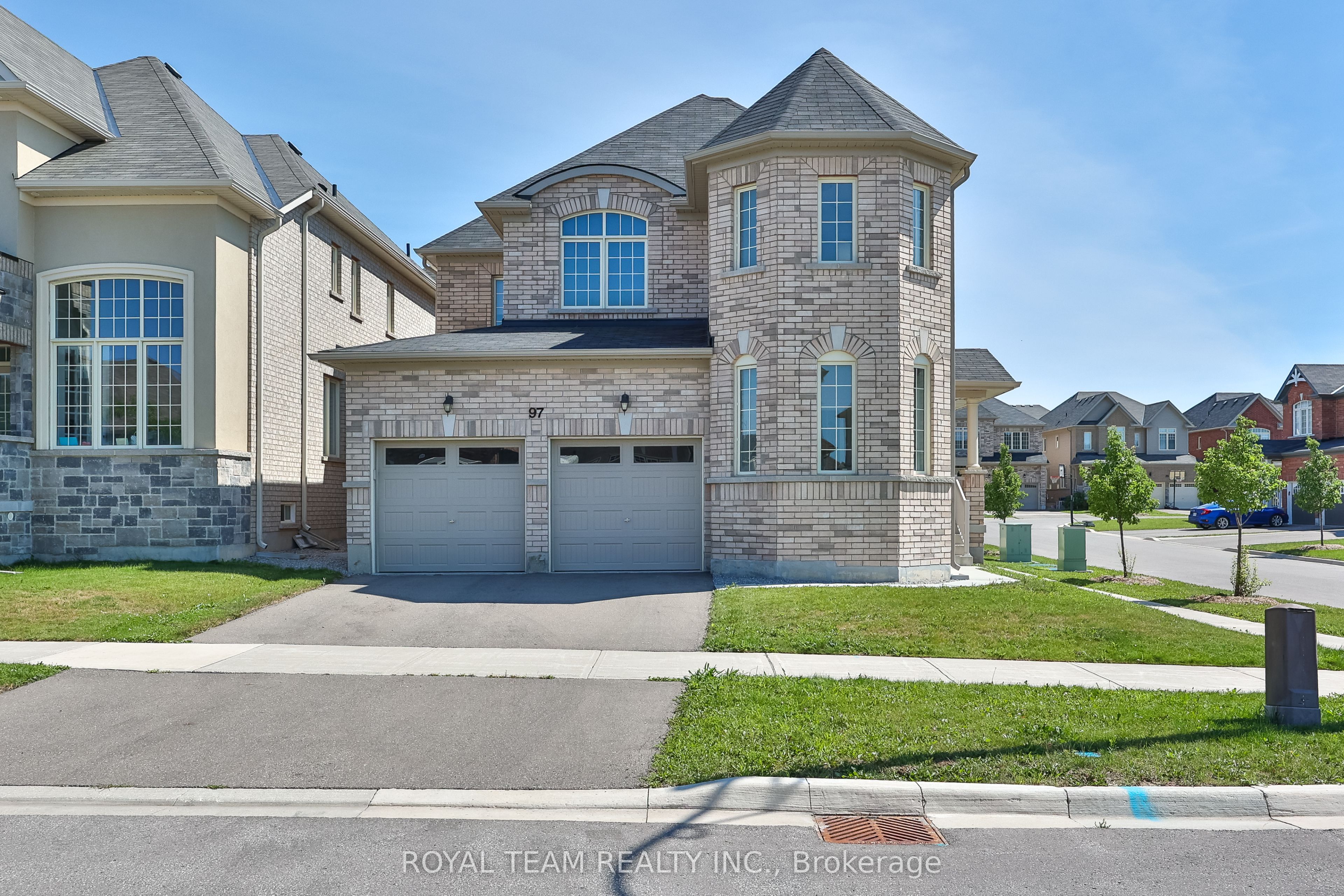 97 Kingknoll Crescent Property Photo 1