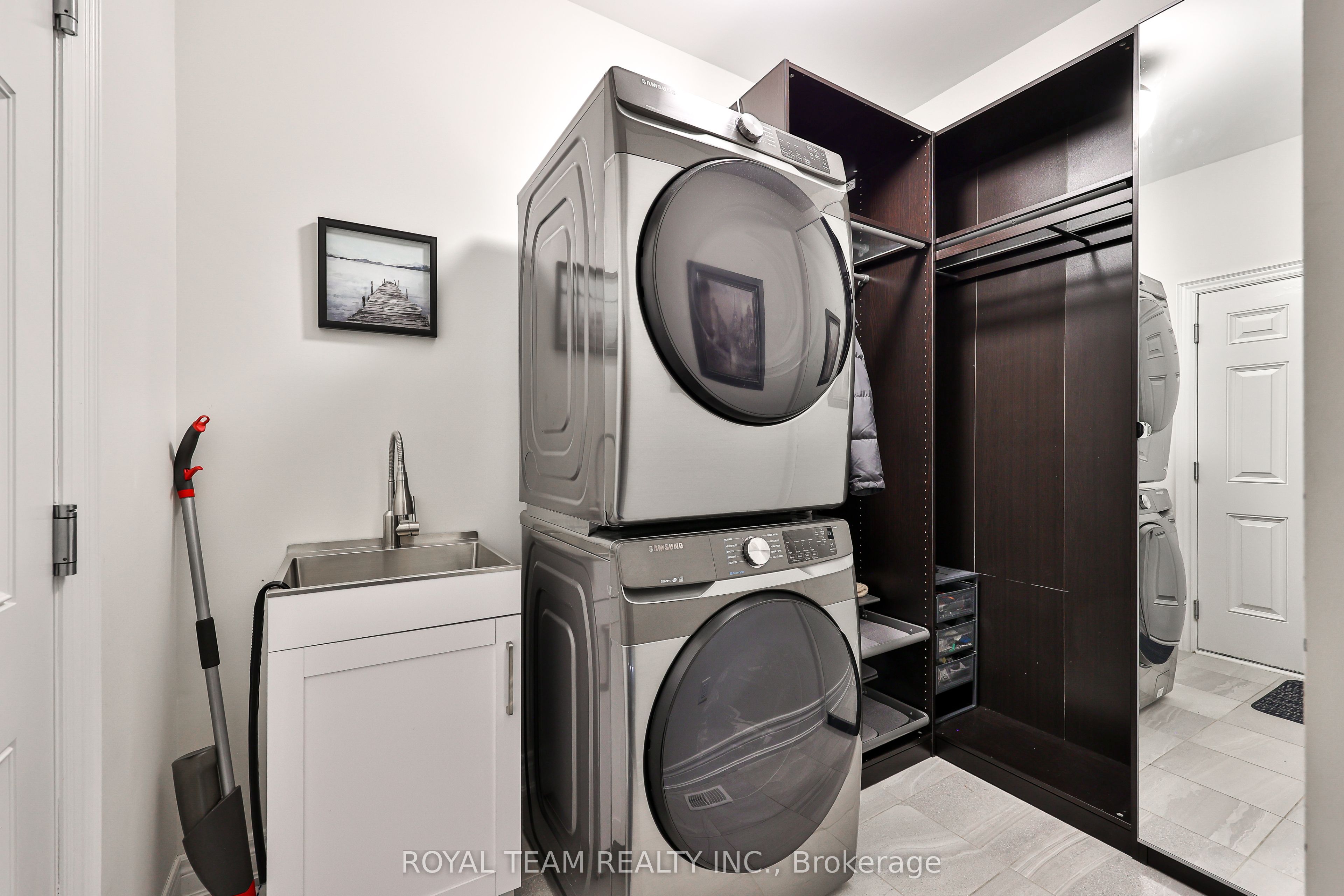 97 Kingknoll Crescent Property Photo 28