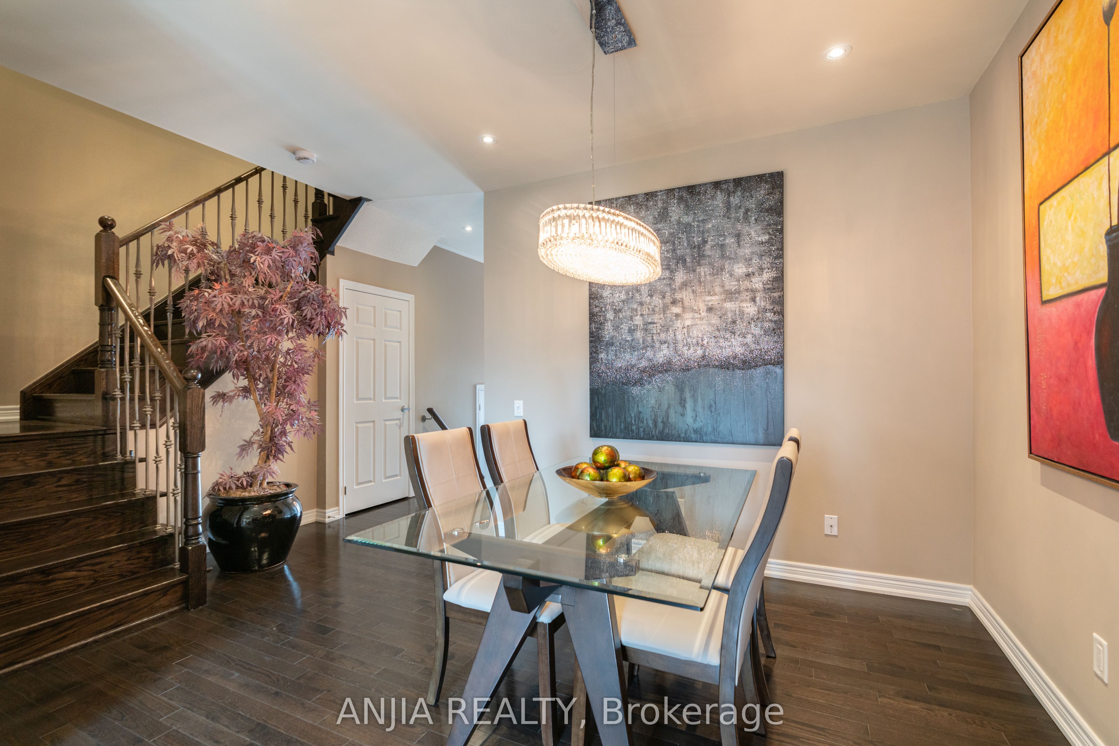 39 Percy Reesor Street Property Photo 3