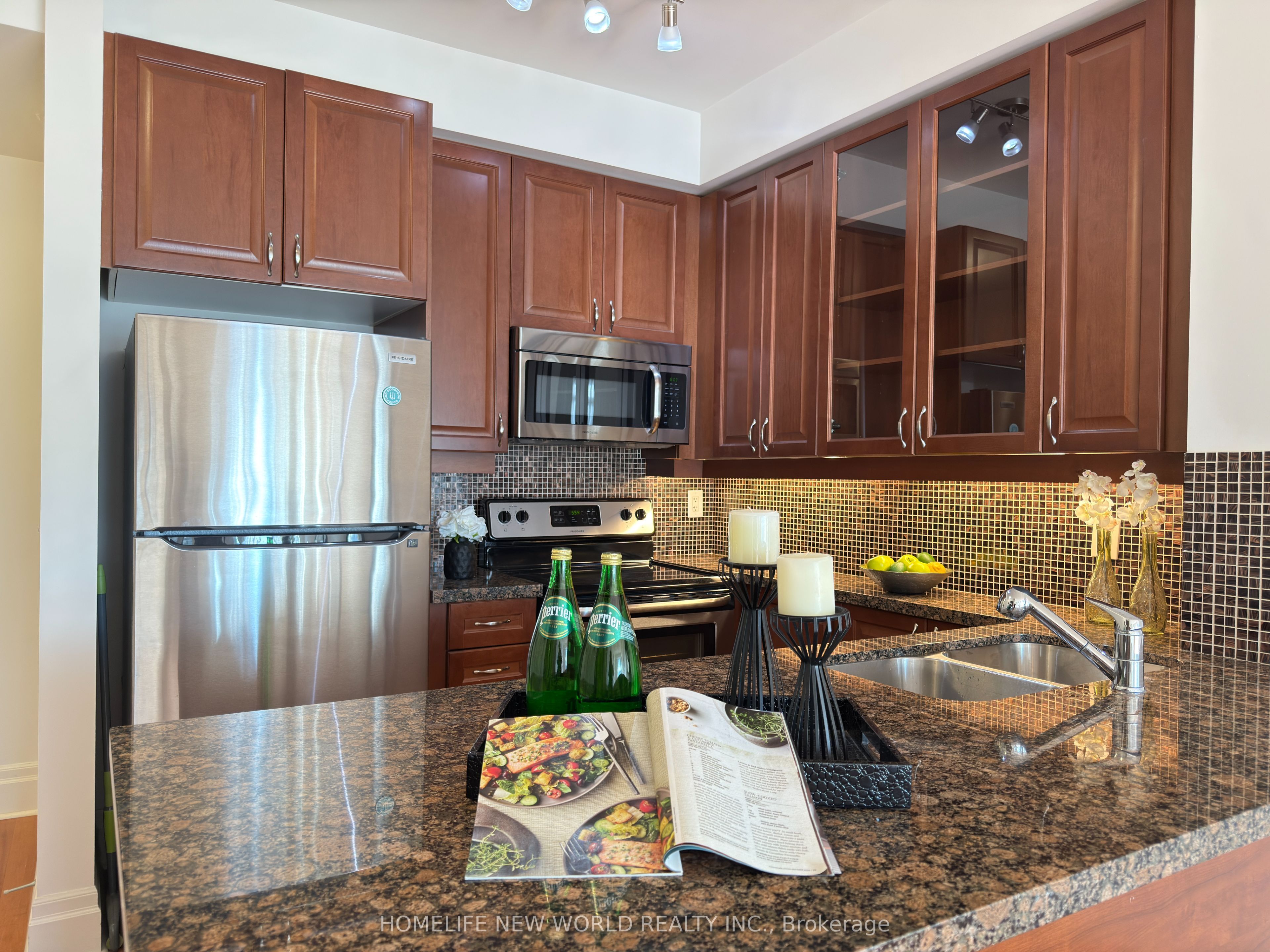 151 Upper Duke Crescent 403 Property Photo 6
