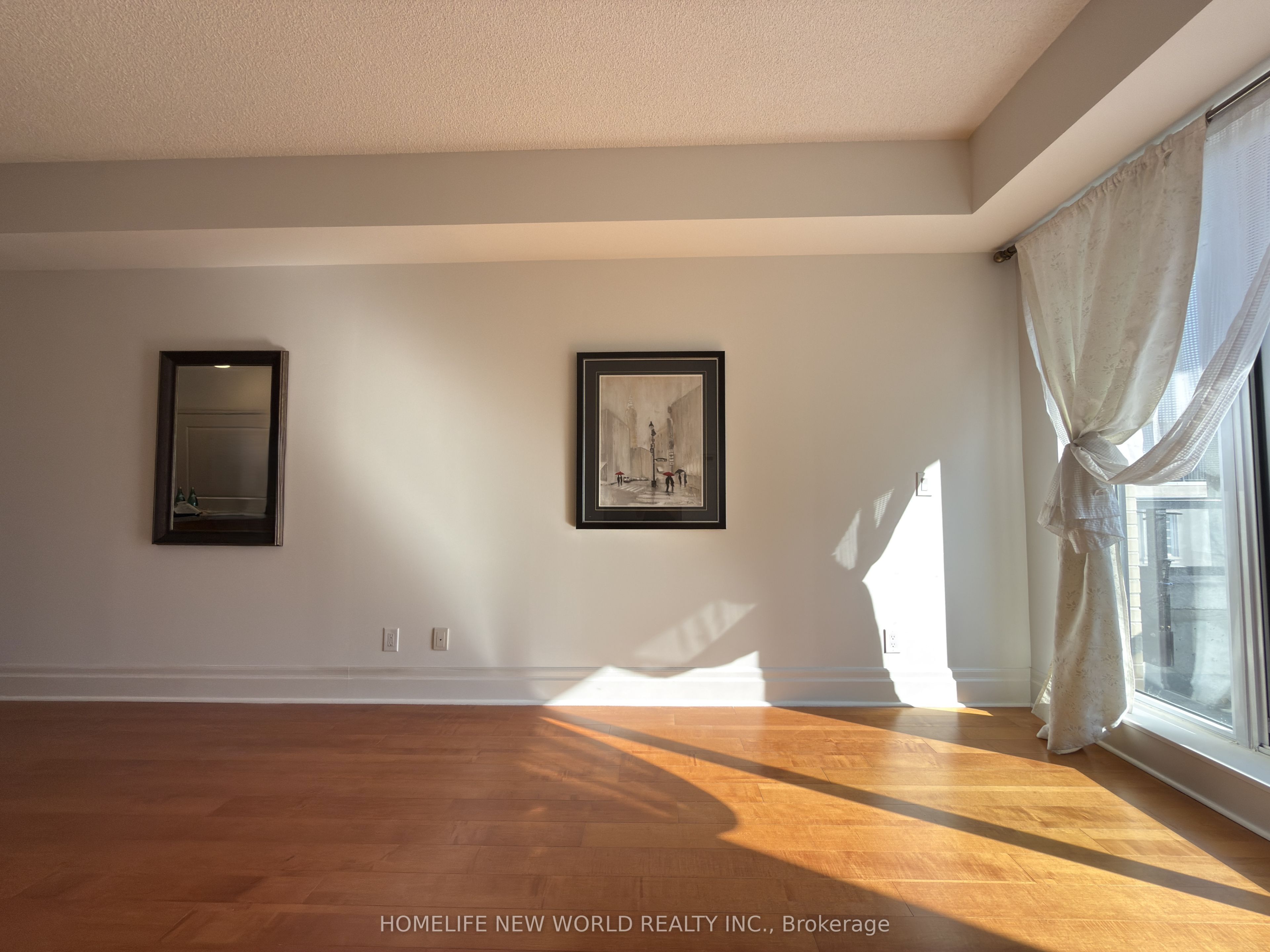 151 Upper Duke Crescent 403 Property Photo 10