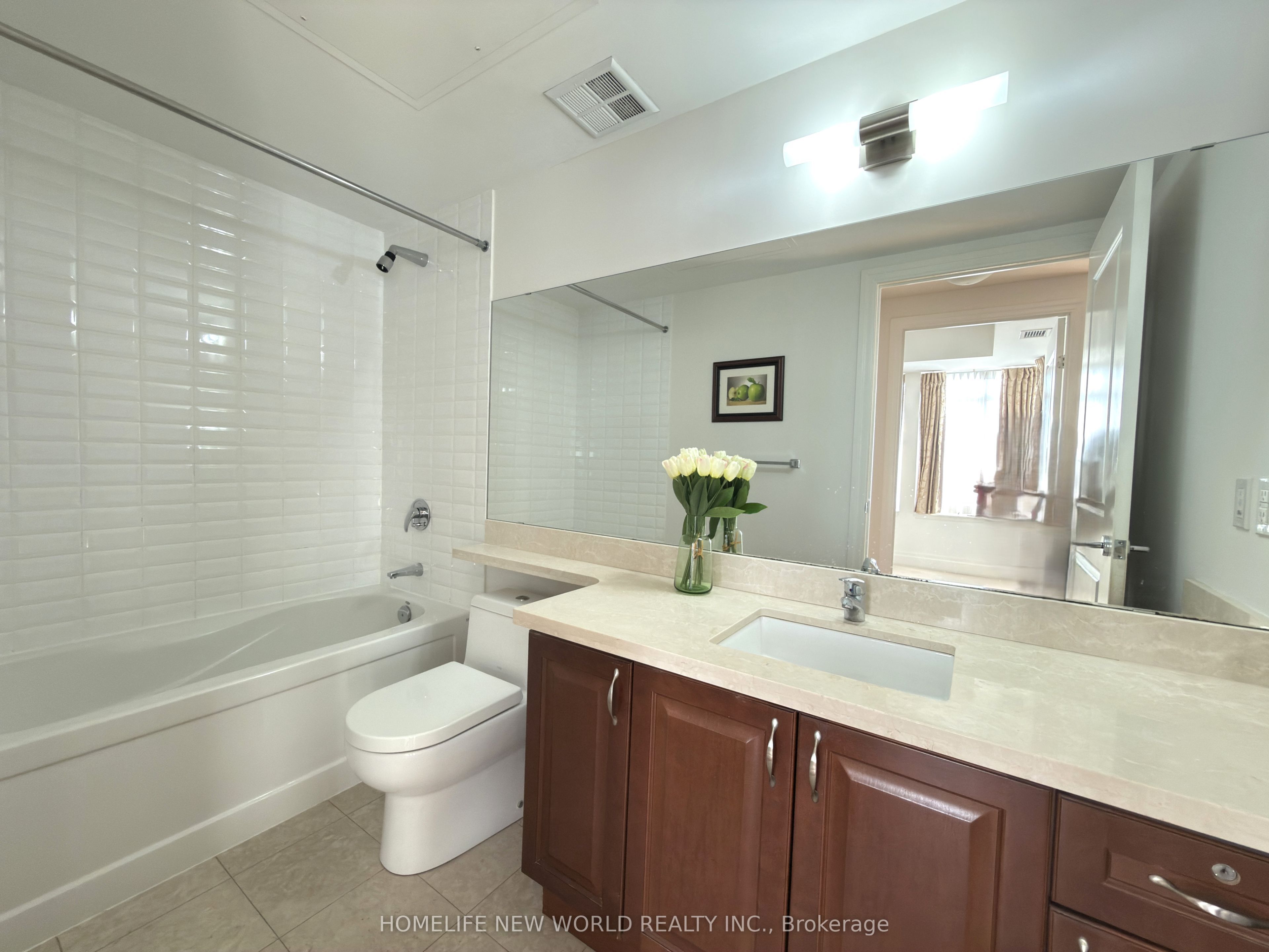 151 Upper Duke Crescent 403 Property Photo 11
