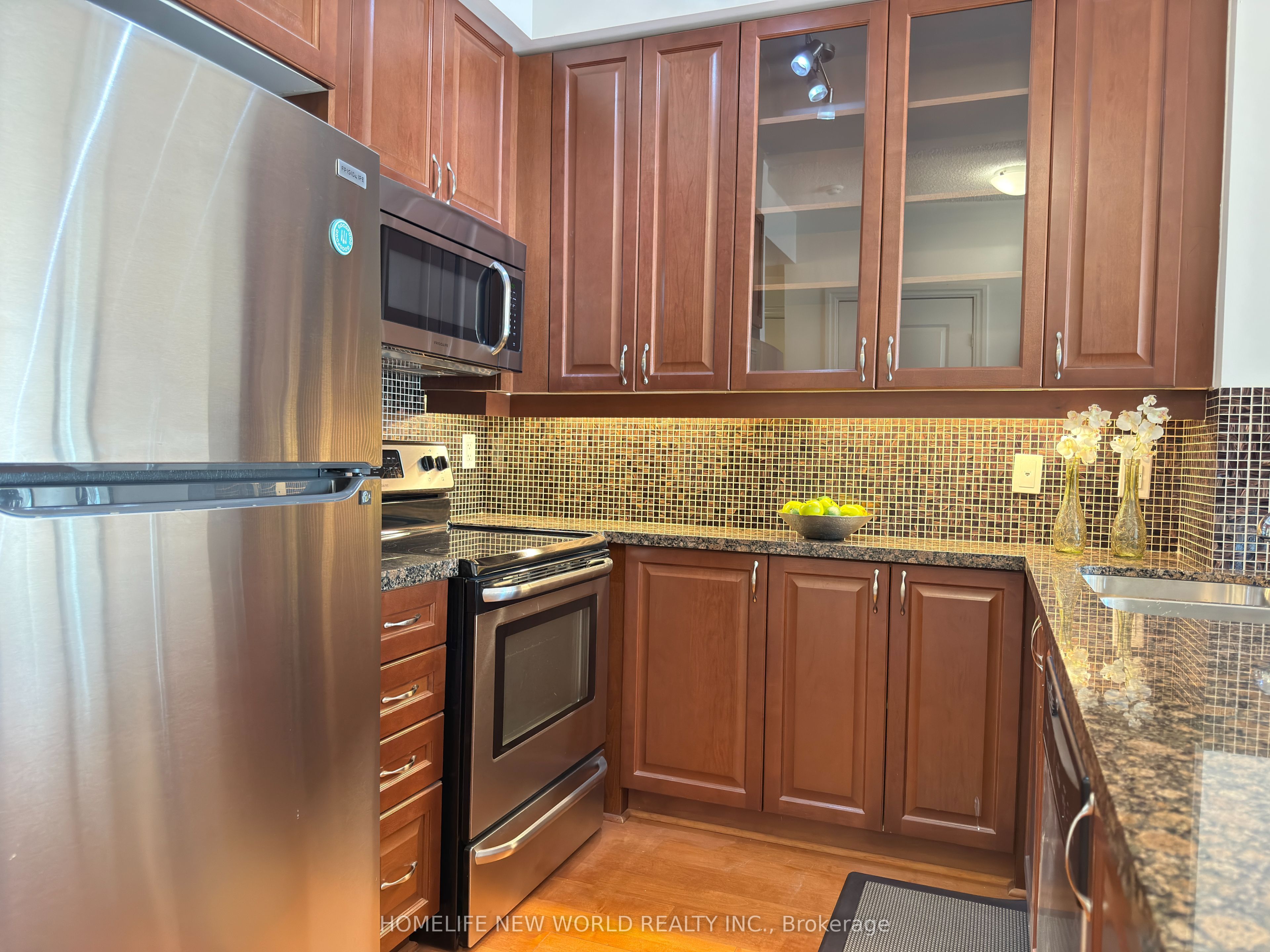 151 Upper Duke Crescent 403 Property Photo 19
