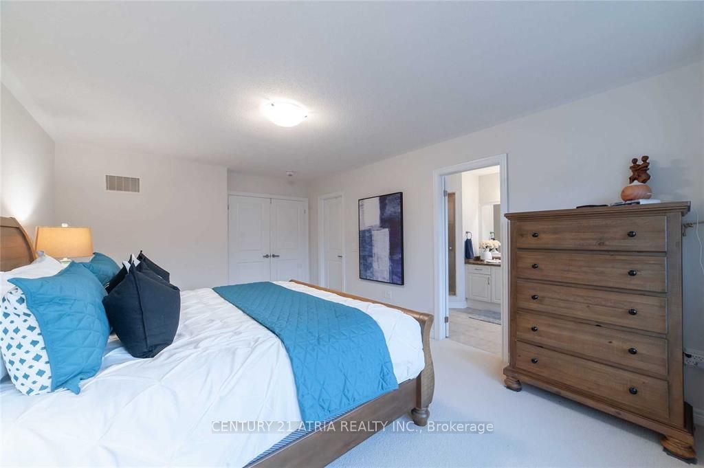 58 Mondial Crescent Property Photo 10