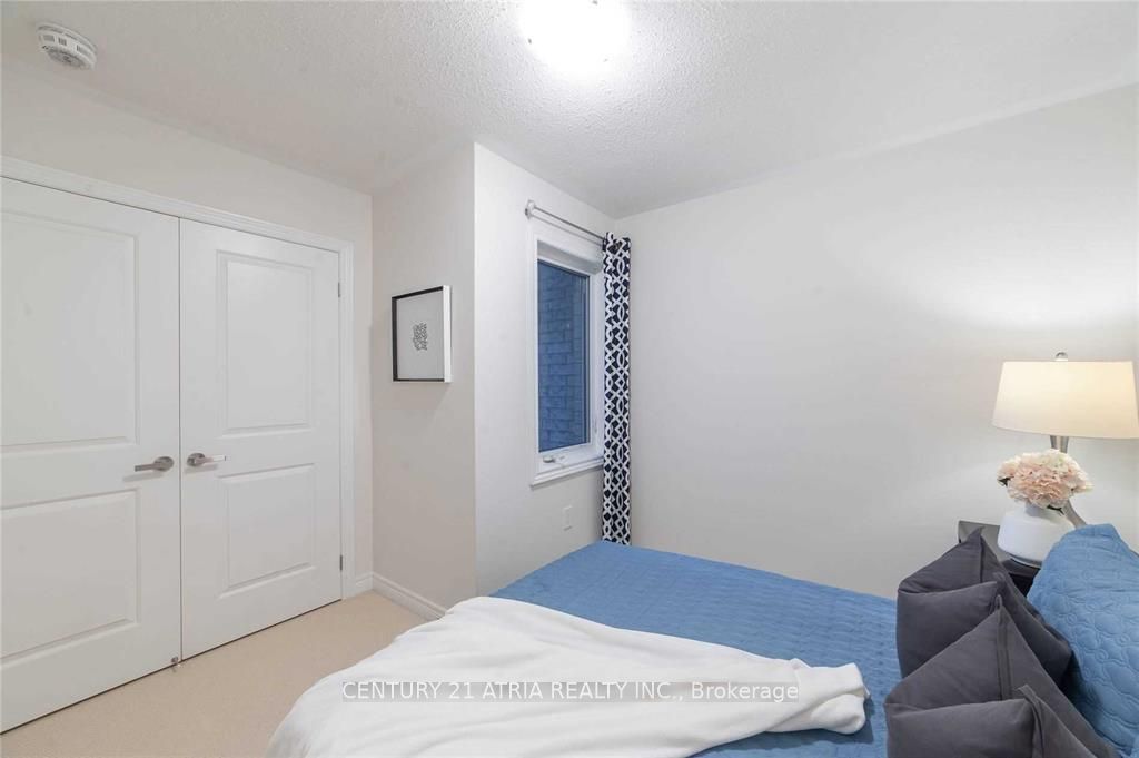 58 Mondial Crescent Property Photo 14