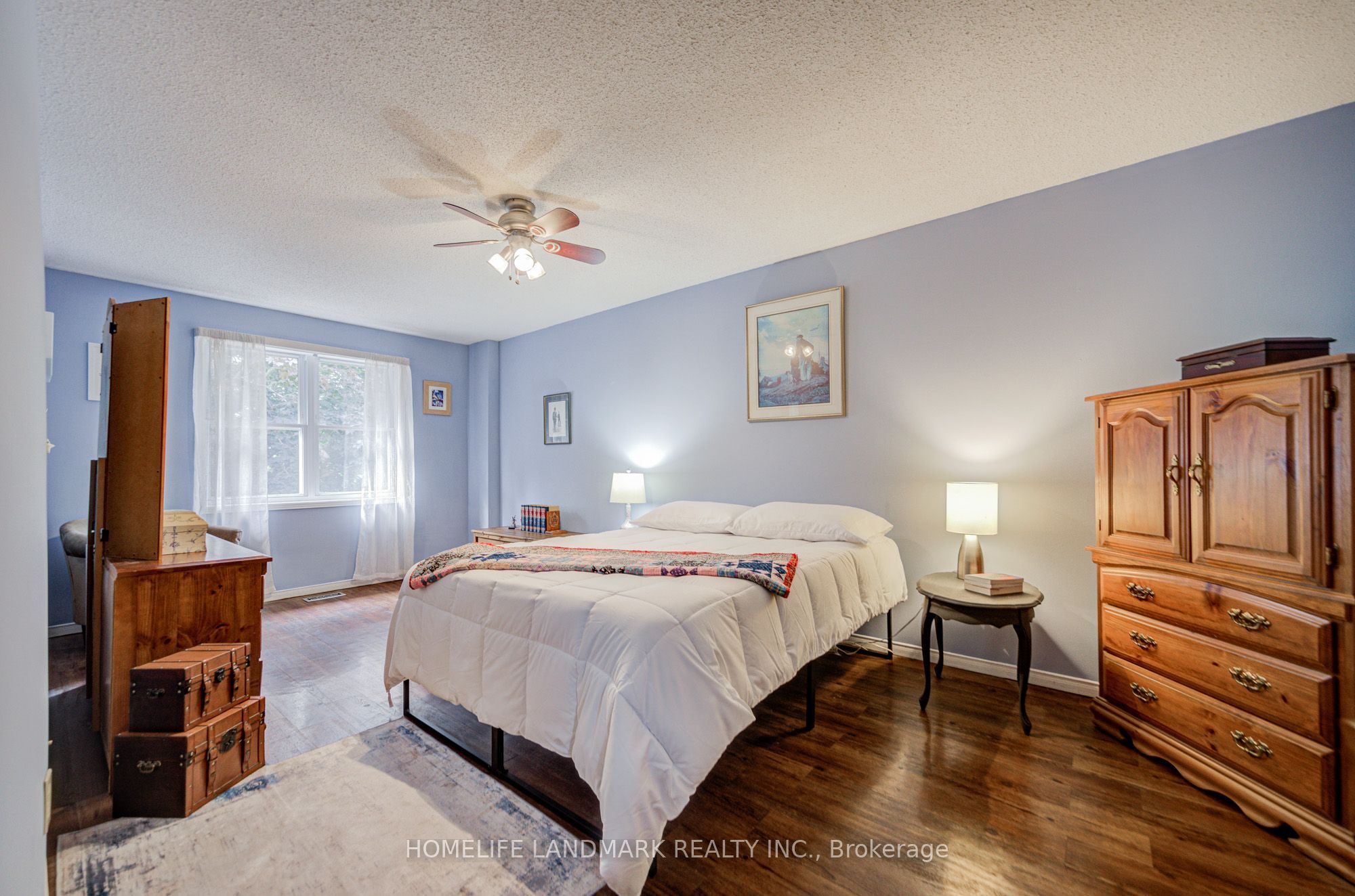 8 Closs Square Property Photo 8