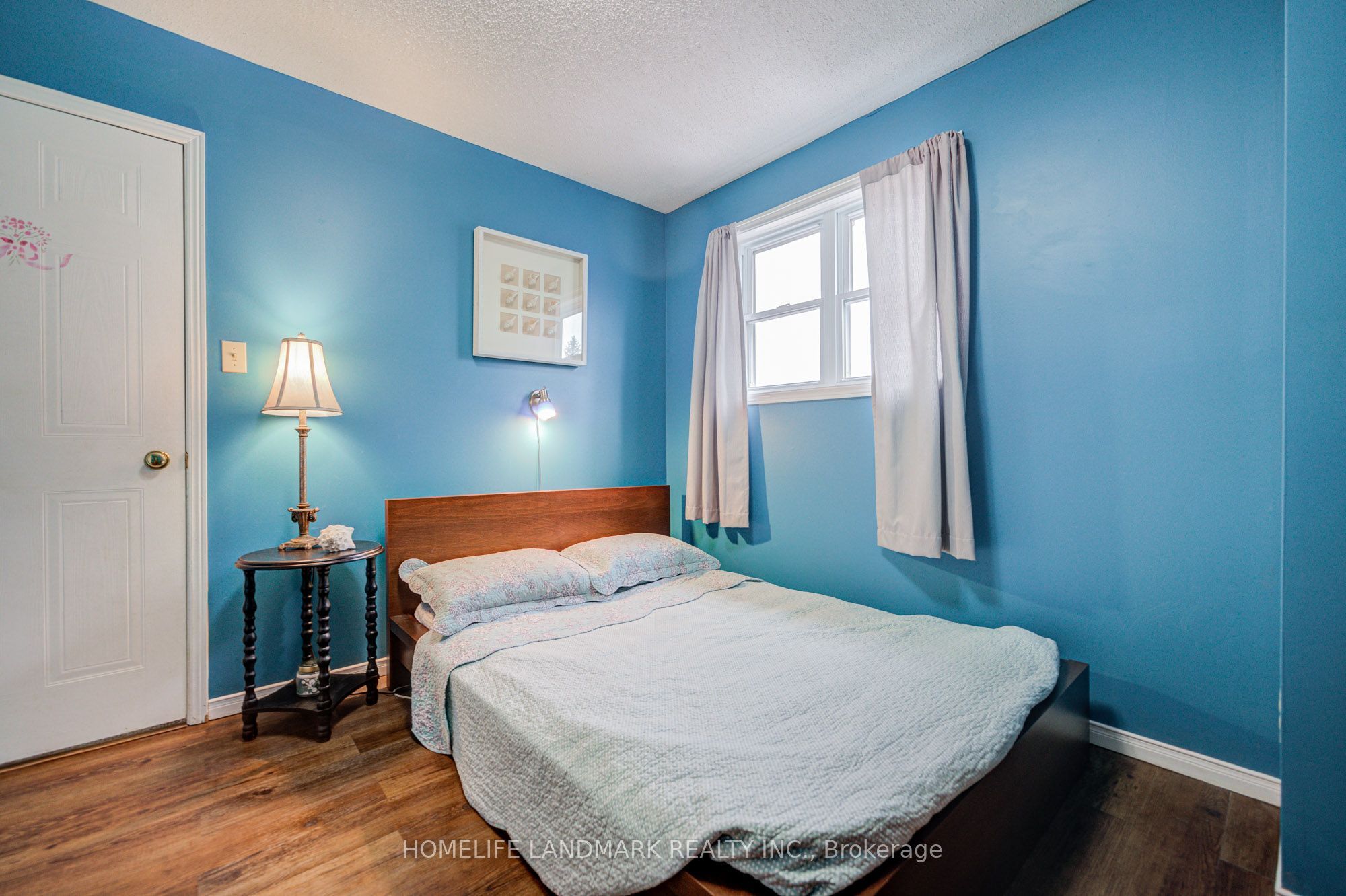 8 Closs Square Property Photo 9