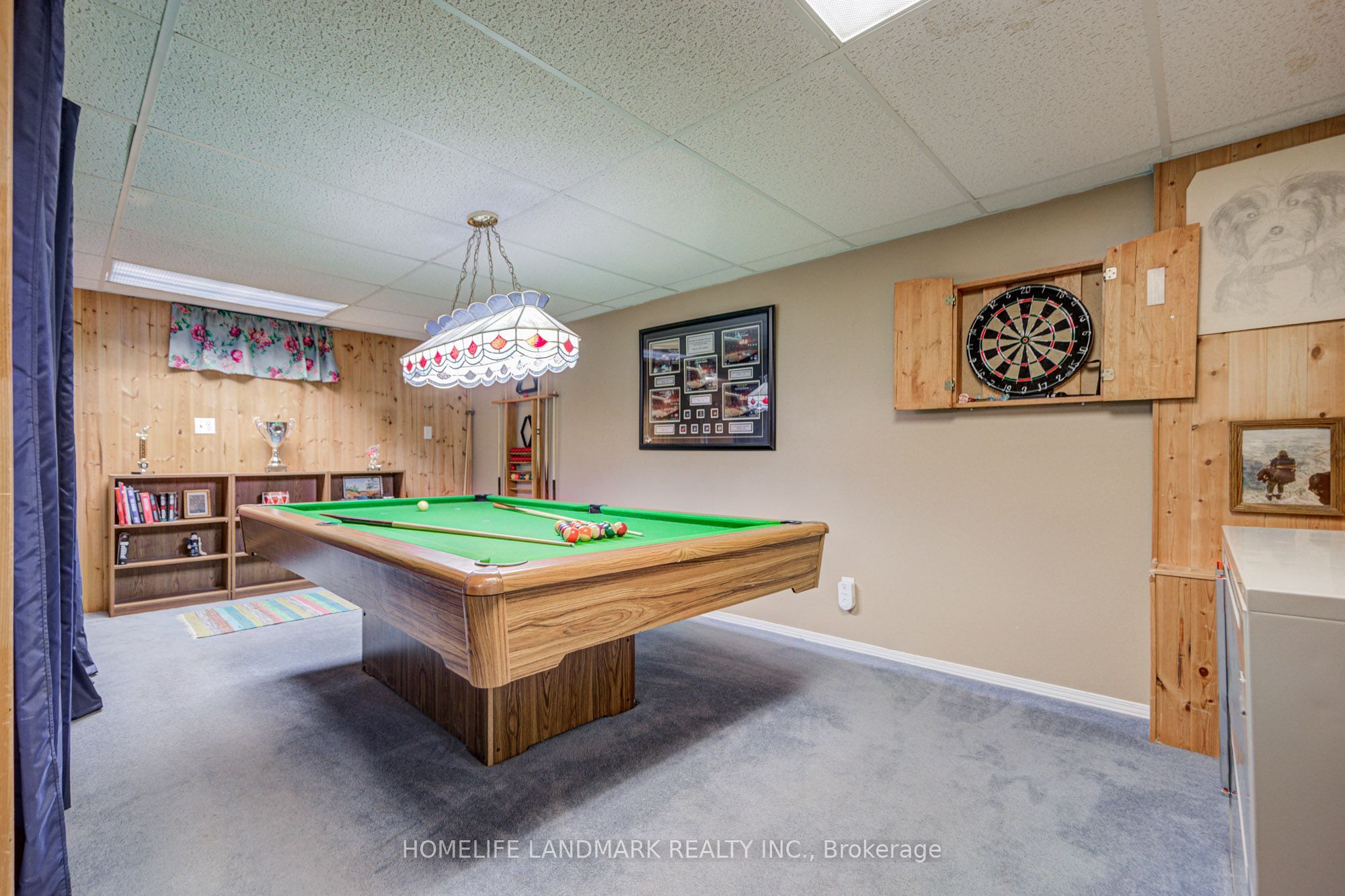 8 Closs Square Property Photo 12