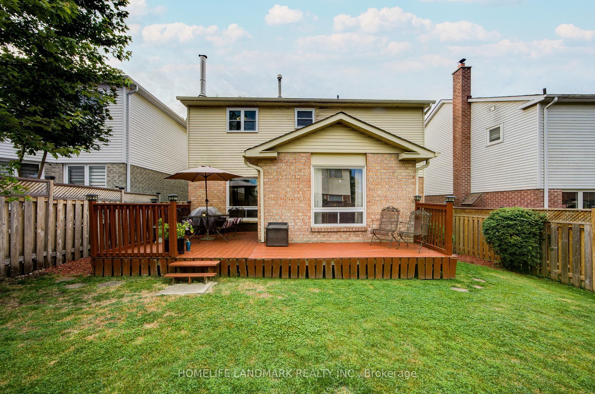 8 Closs Square Property Photo 14