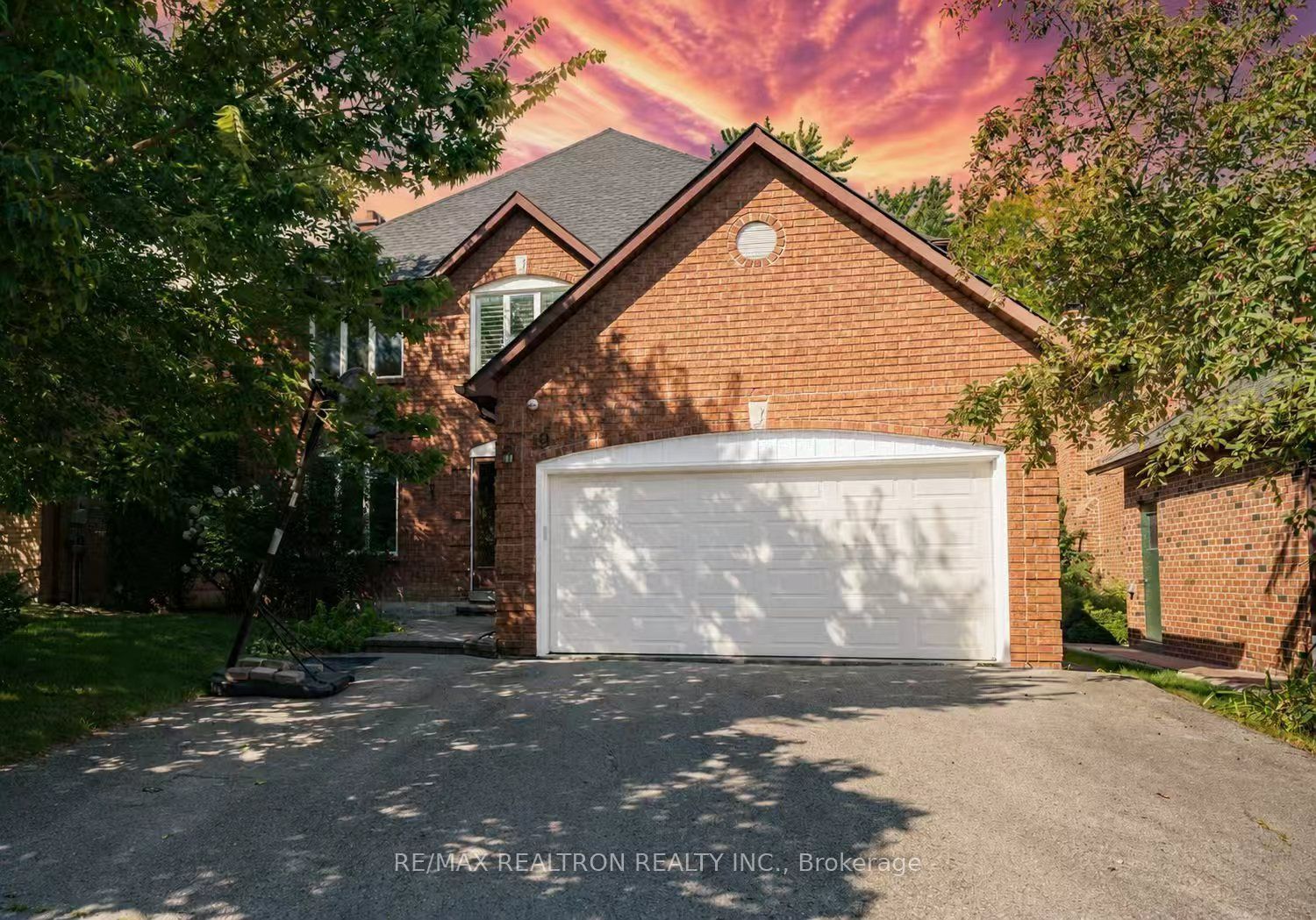 19 Prince Edward Boulevard Property Photo 1