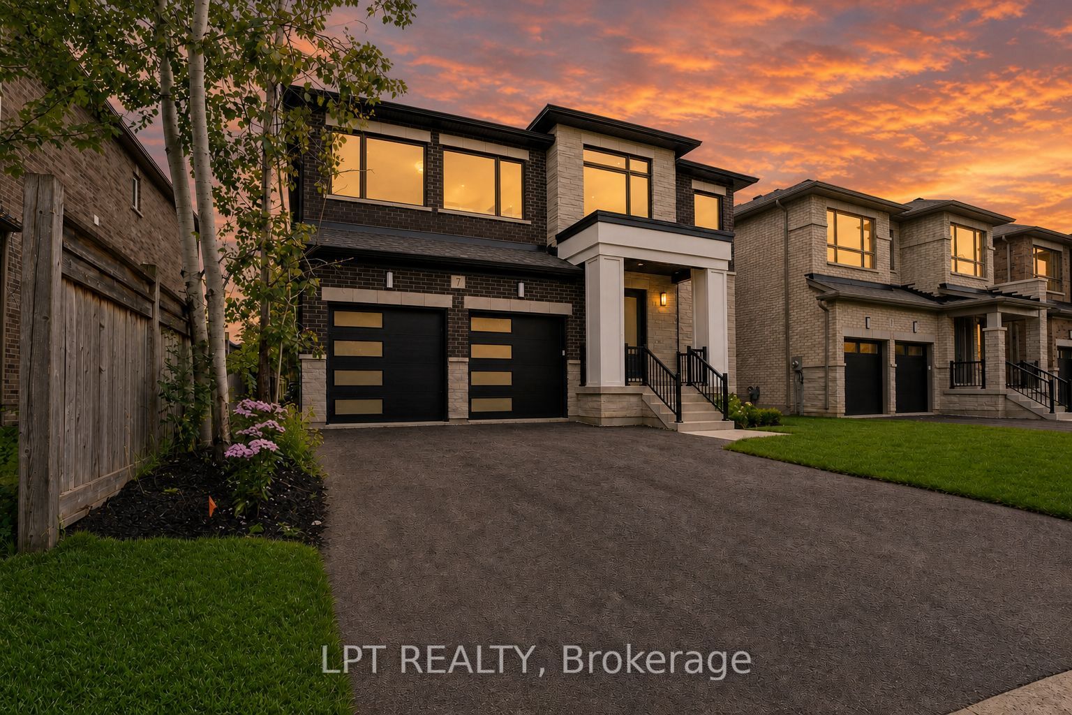 7 Richmond Park Drive Property Photo 4