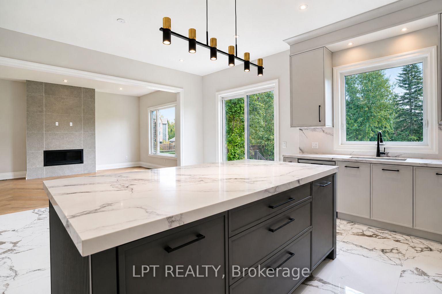 7 Richmond Park Drive Property Photo 16