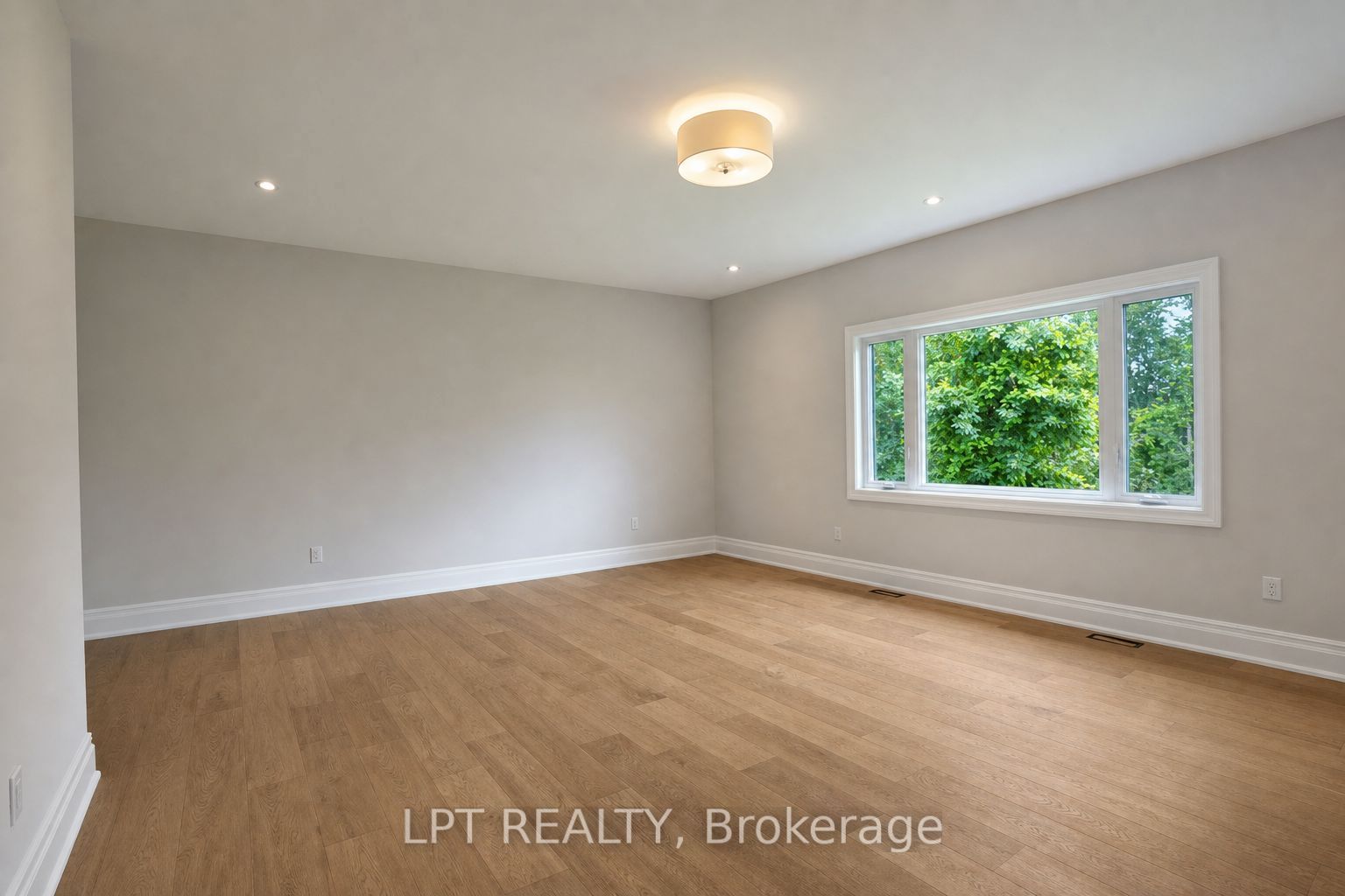 7 Richmond Park Drive Property Photo 25