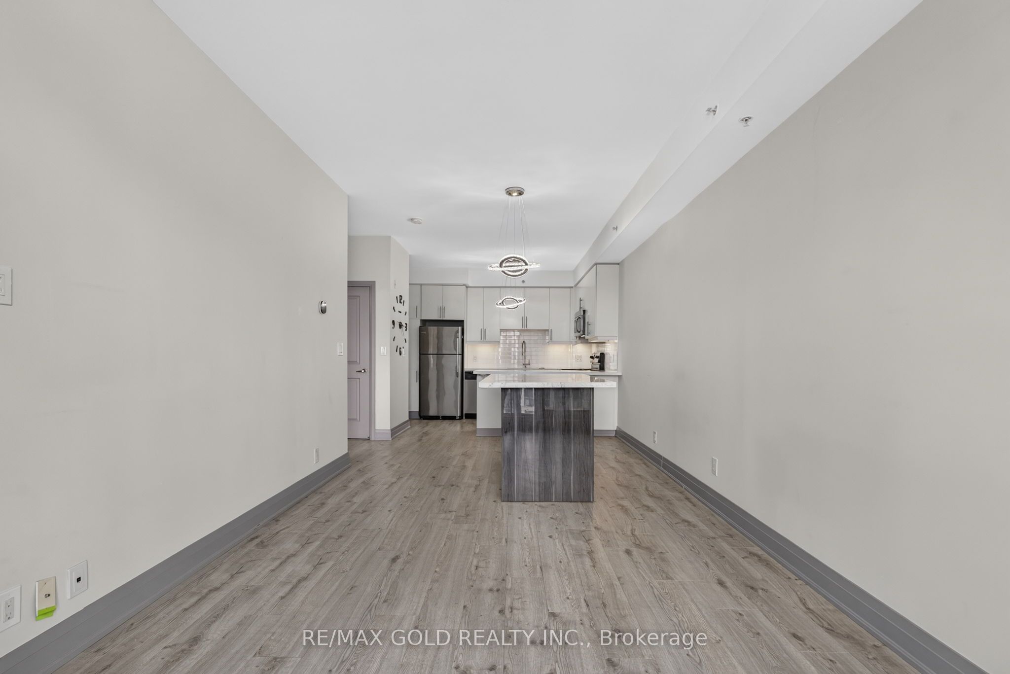 24 Woodstream Boulevard 909 Property Photo 11