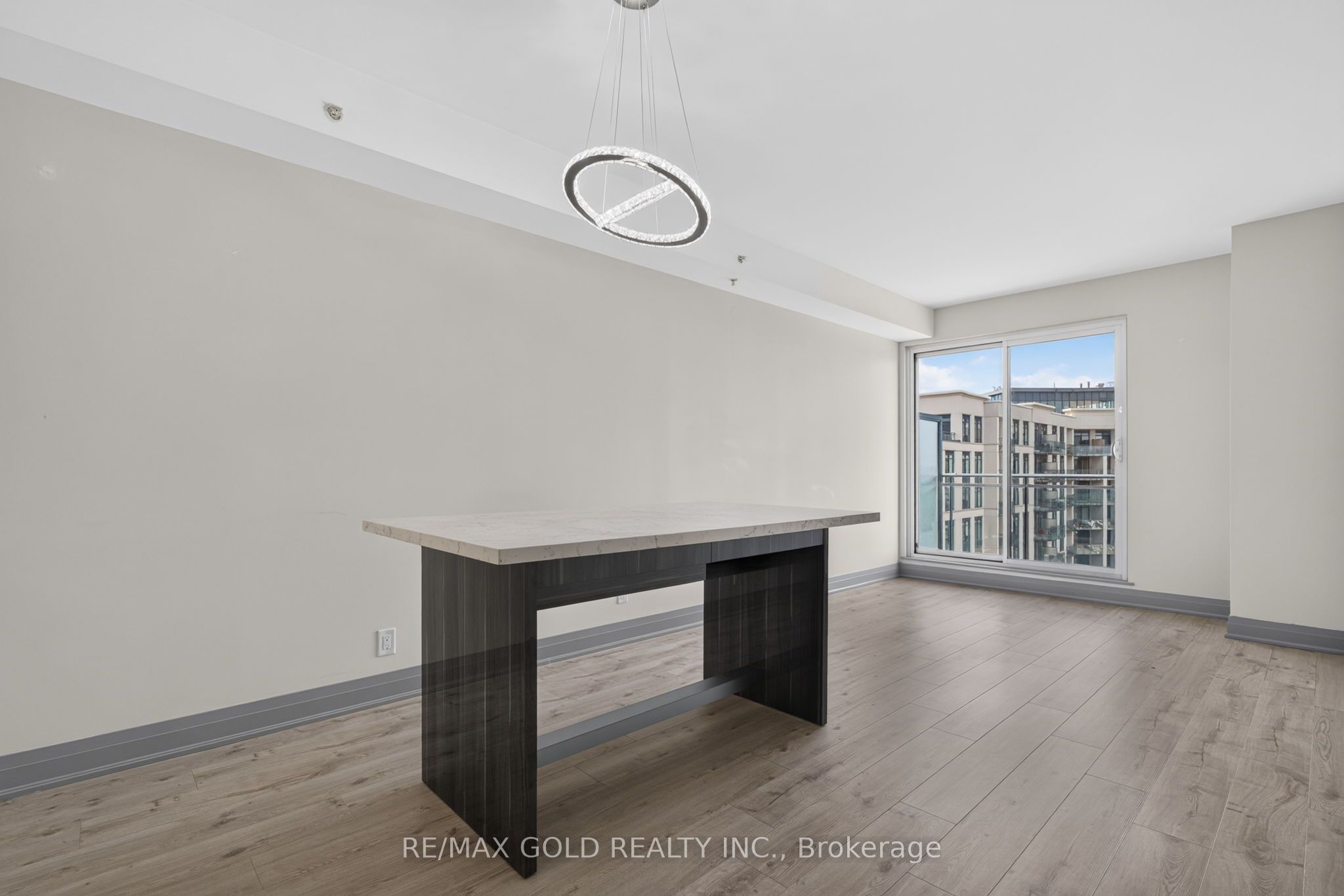 24 Woodstream Boulevard 909 Property Photo 13