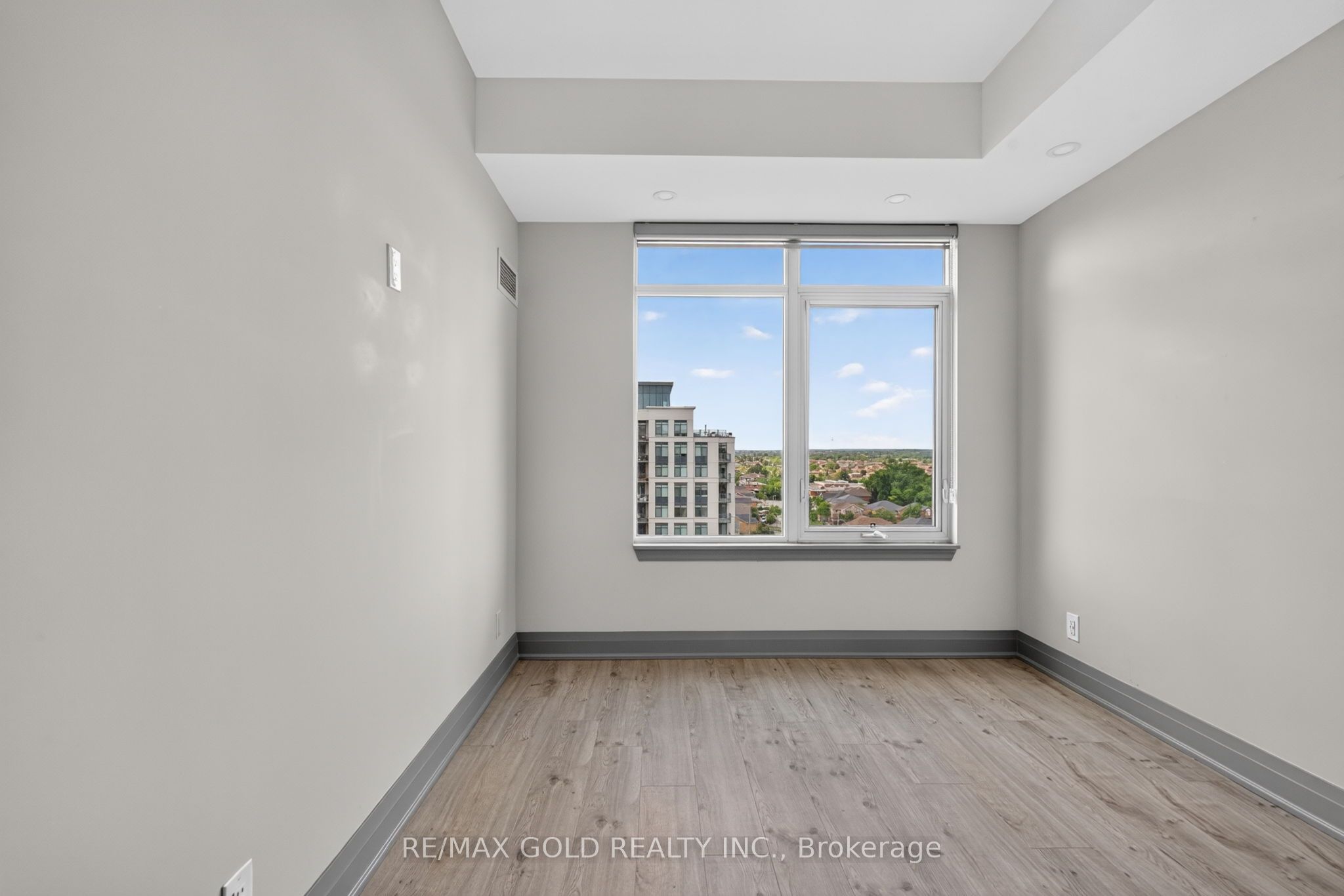 24 Woodstream Boulevard 909 Property Photo 20