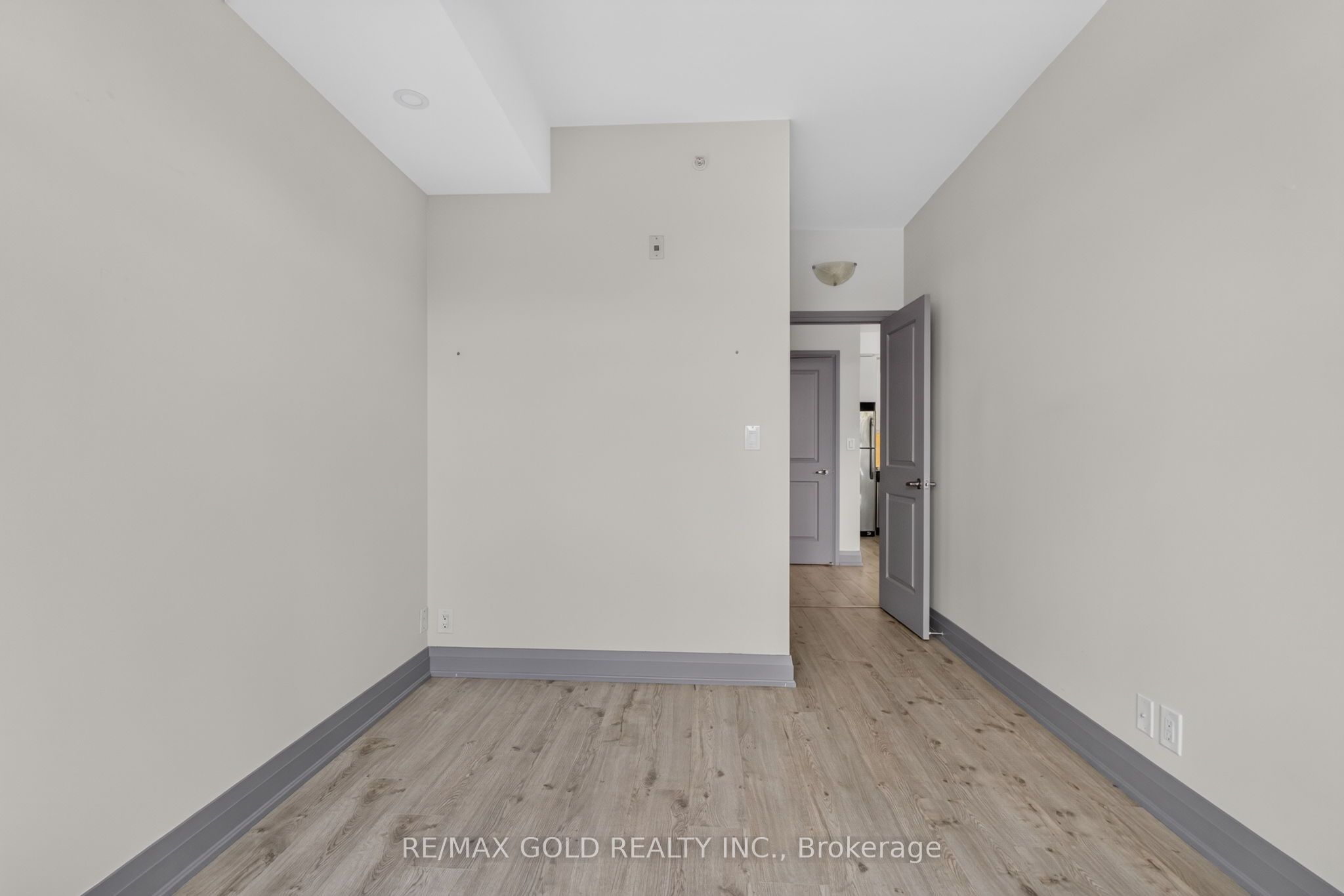24 Woodstream Boulevard 909 Property Photo 24
