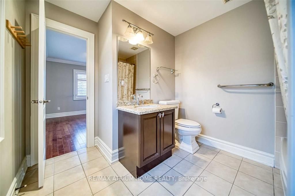 18 Soleil Boulevard Property Photo 13
