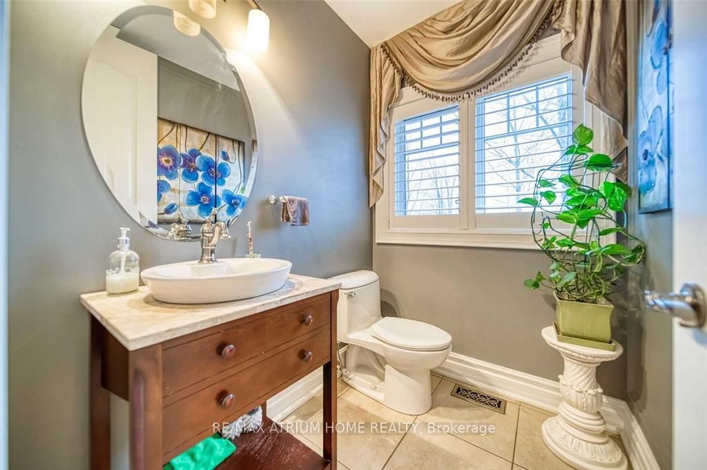 18 Soleil Boulevard Property Photo 20
