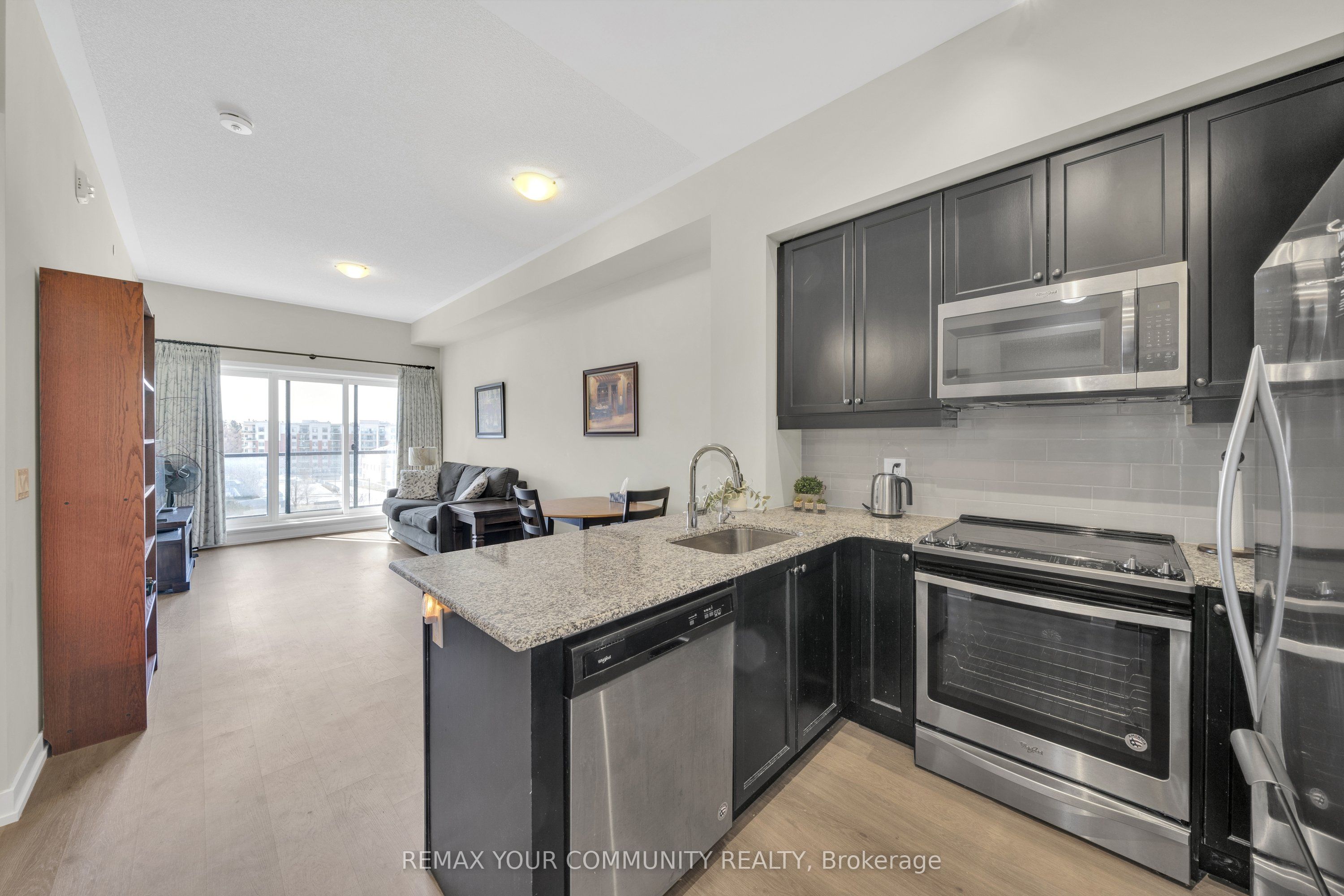 555 William Graham Drive Ph401 Property Photo 4