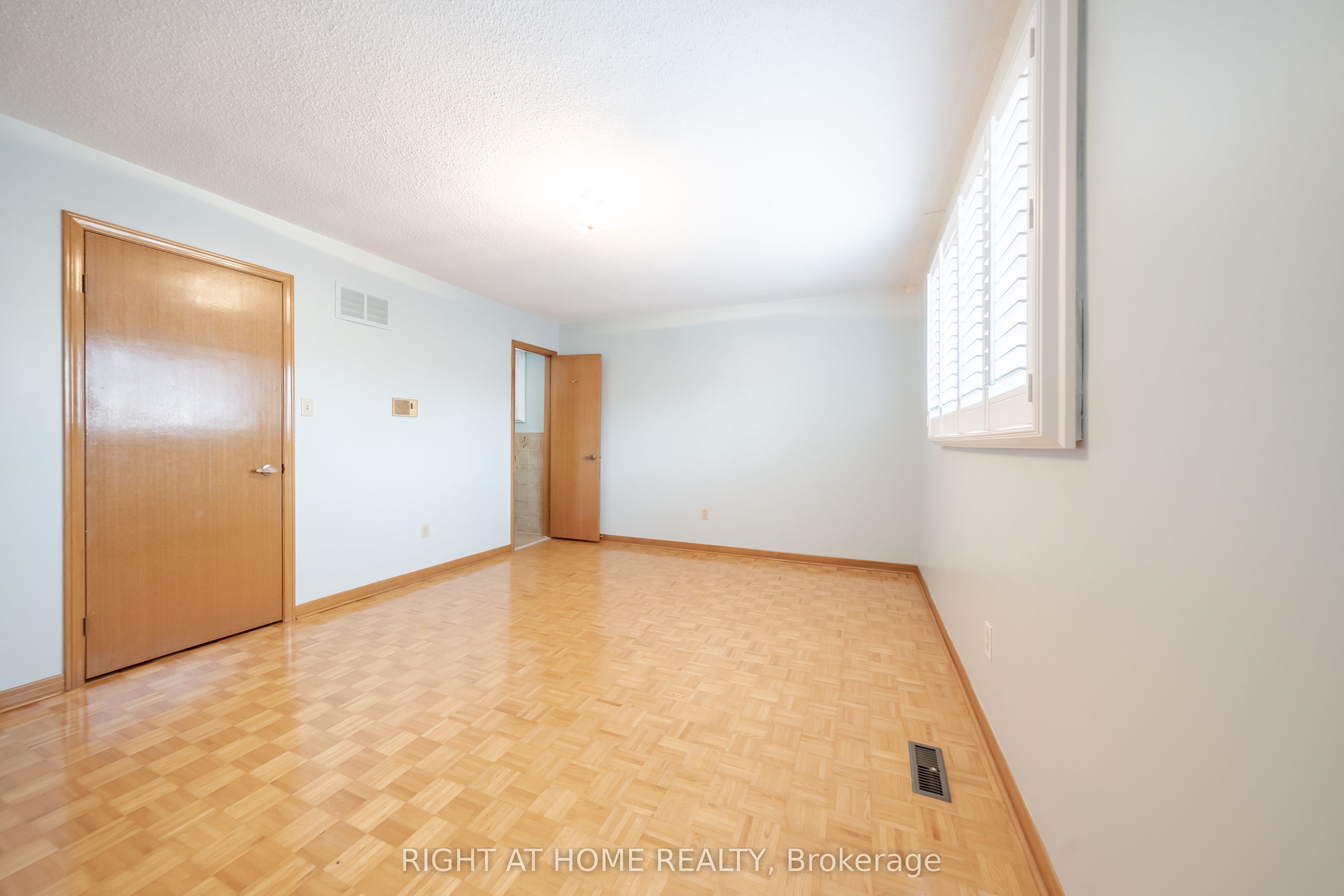11 Timber Lane Property Photo 16