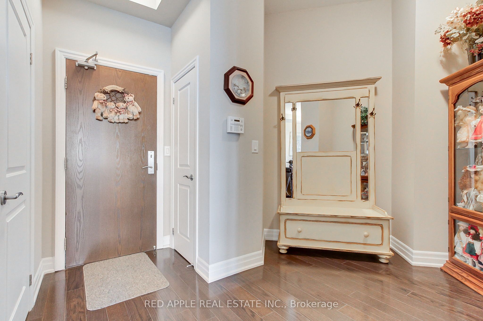 111 Civic Square Gate 519 Property Photo 7