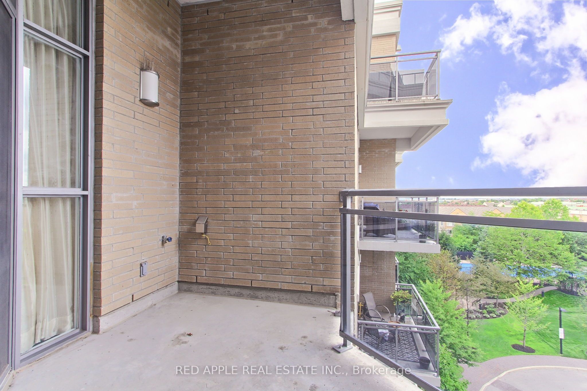 111 Civic Square Gate 519 Property Photo 25