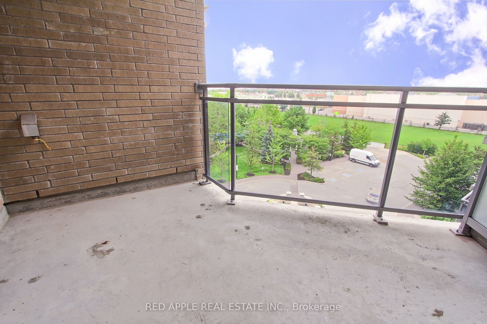 111 Civic Square Gate 519 Property Photo 26