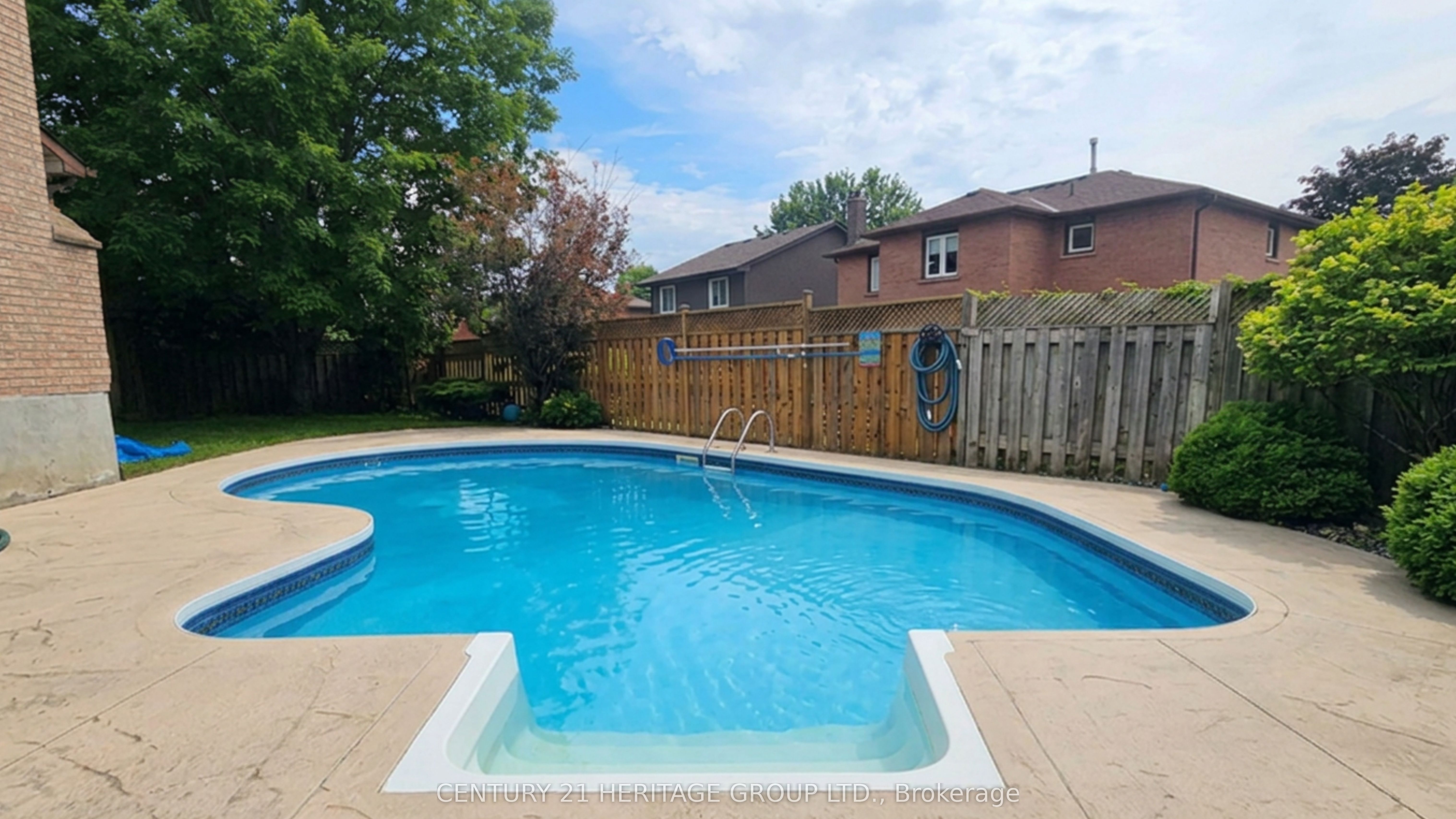 12 Gres Court Property Photo 2