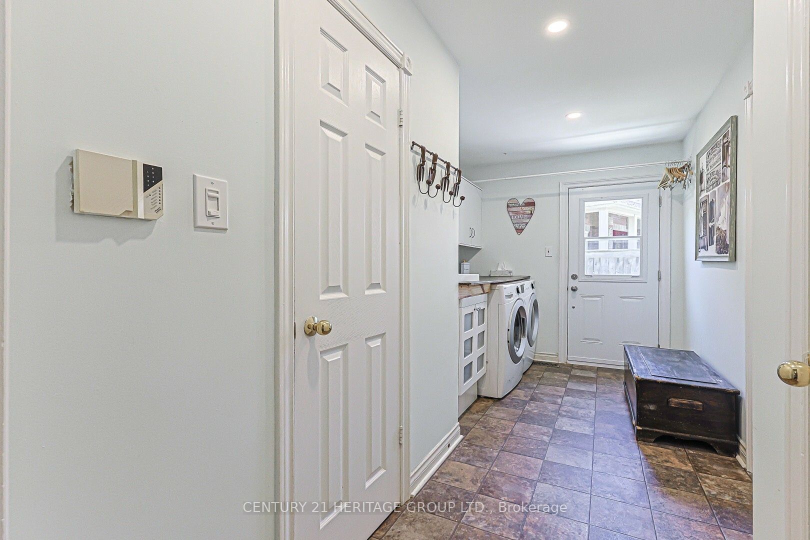 12 Gres Court Property Photo 16