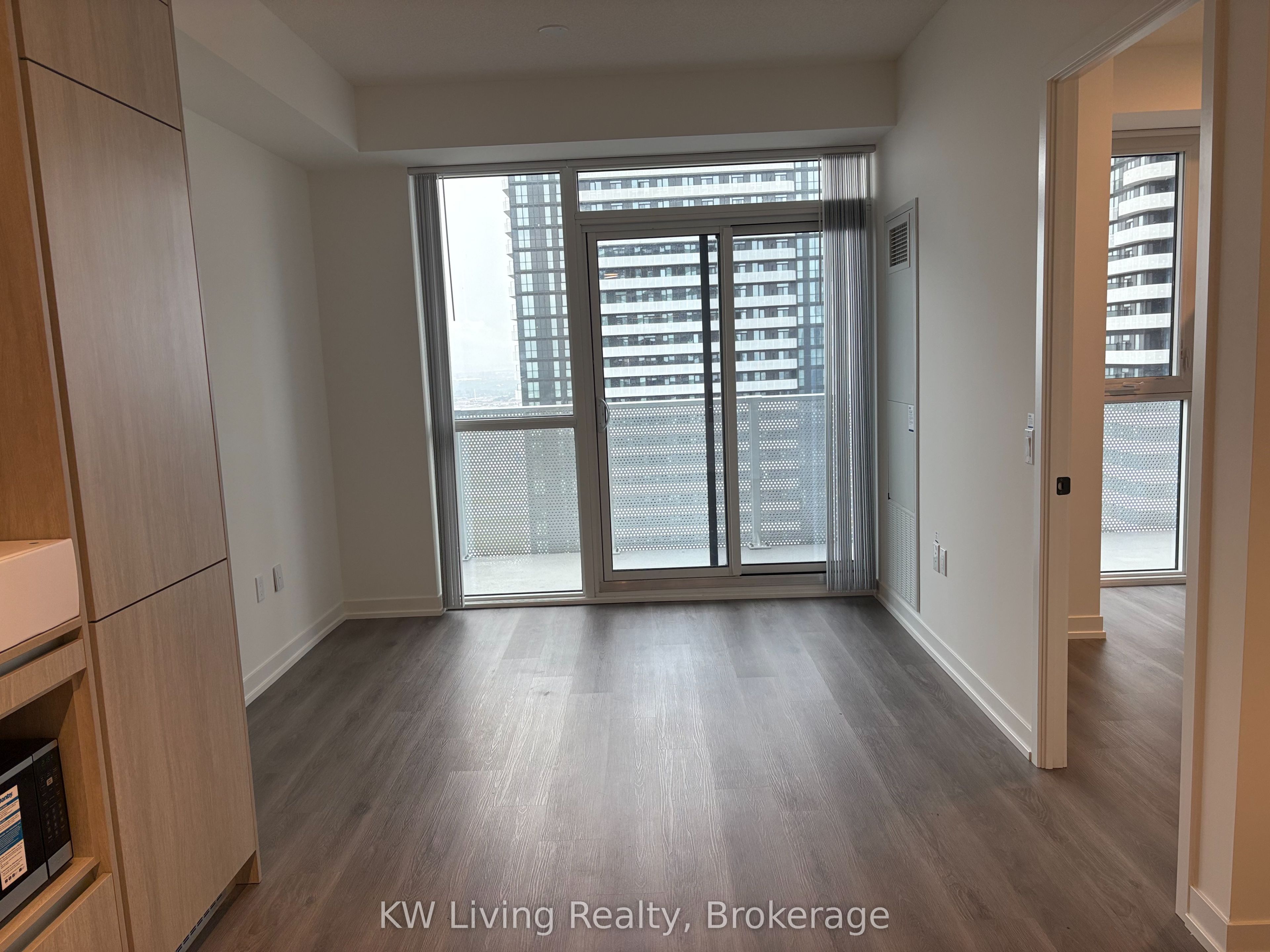 28 Interchange Way 3916 Property Photo 1