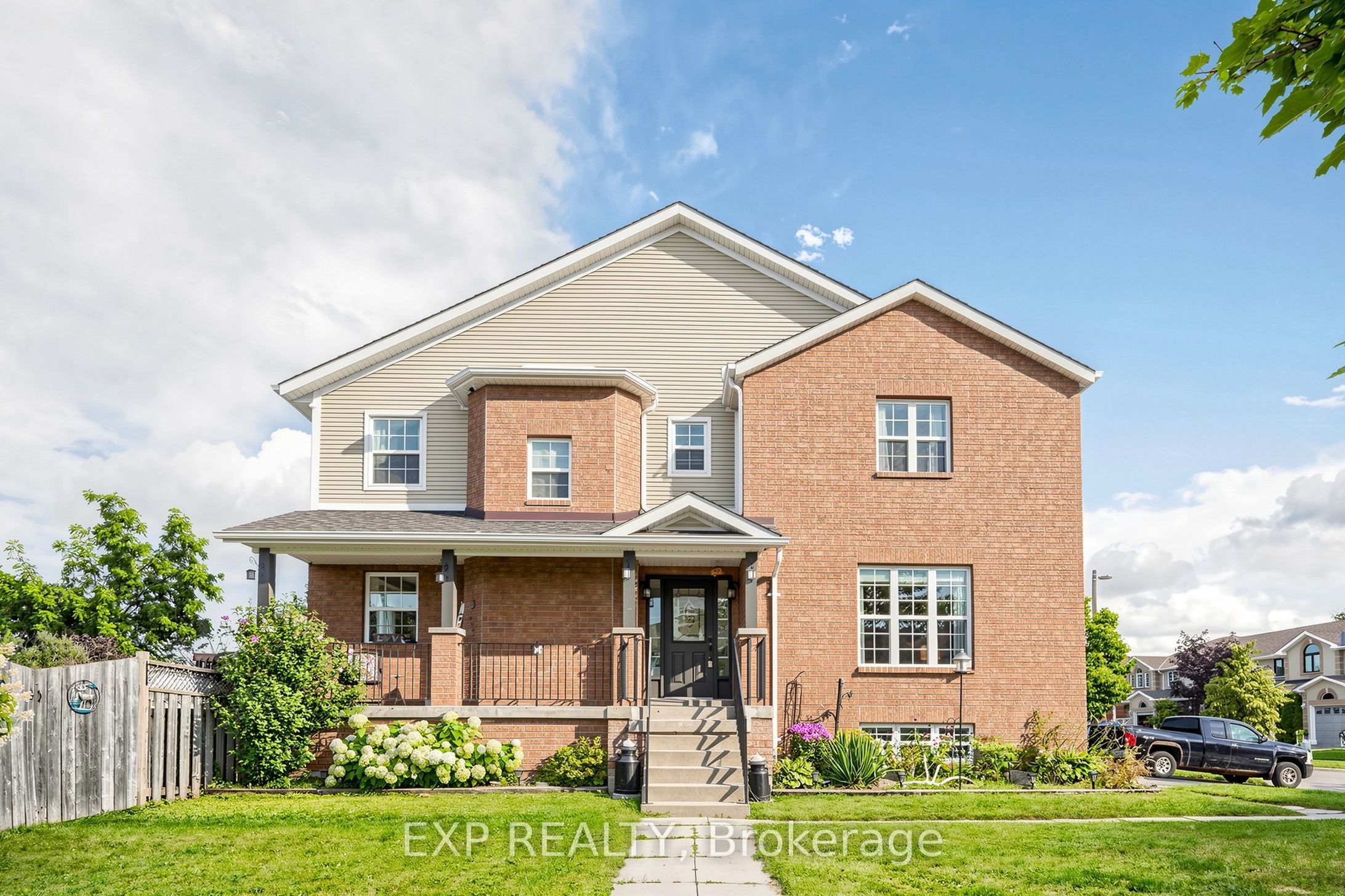 33 Wrendale Crescent Property Photo 1