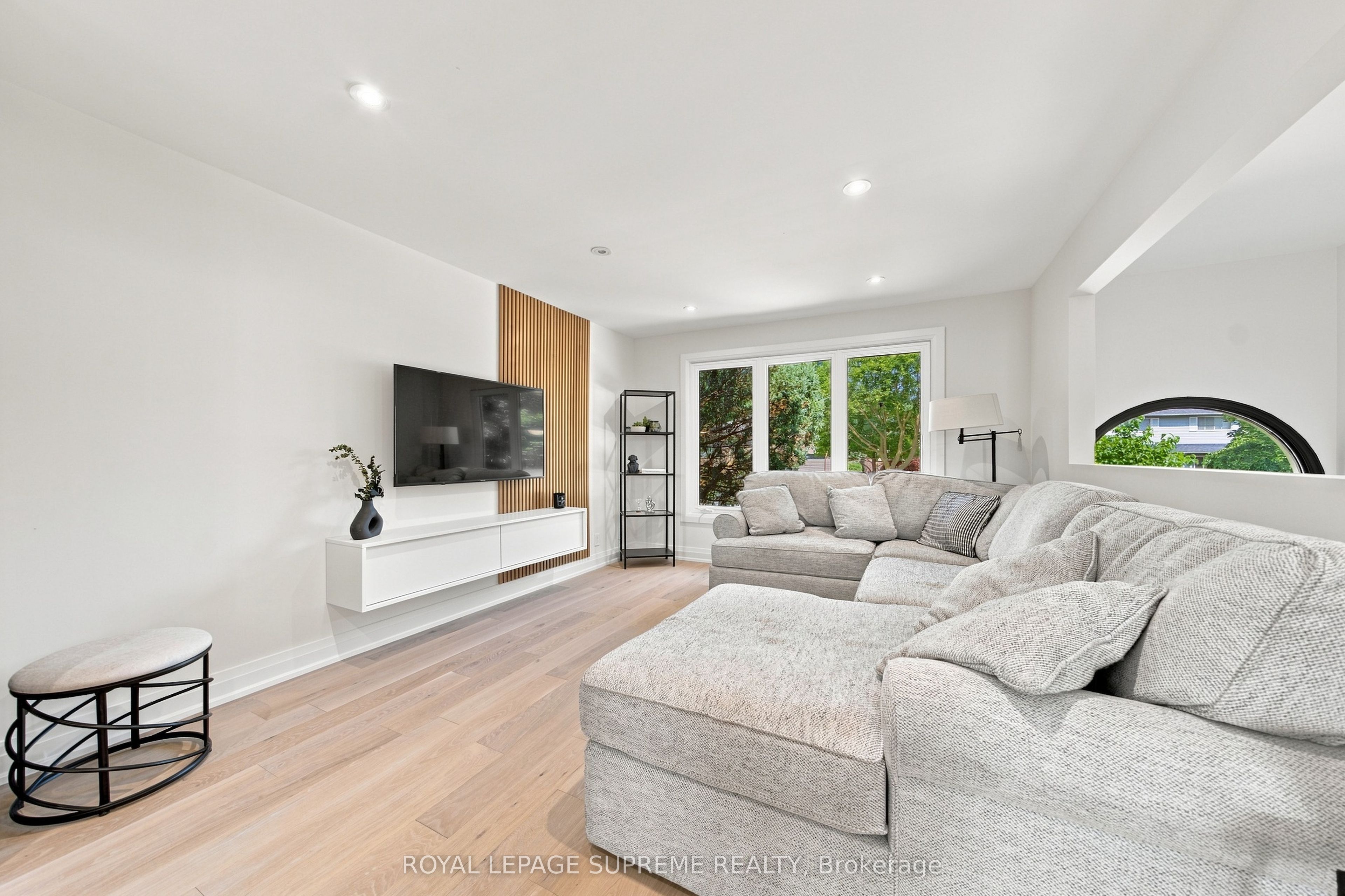 26 Crown Crescent Property Photo 19