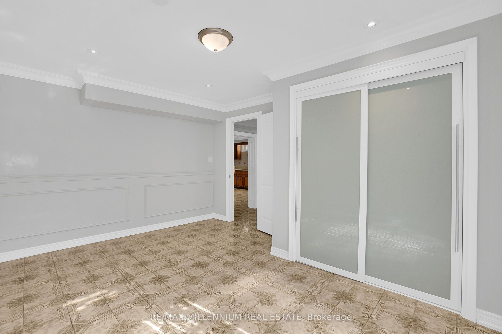 99 Willis Road Lower Property Photo 3