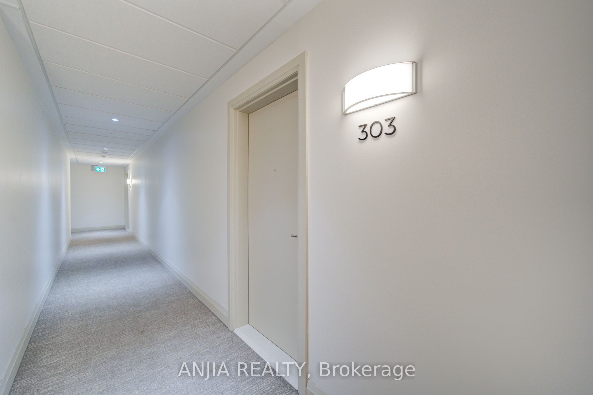 101 Cathedral High Street 303 Property Photo 4