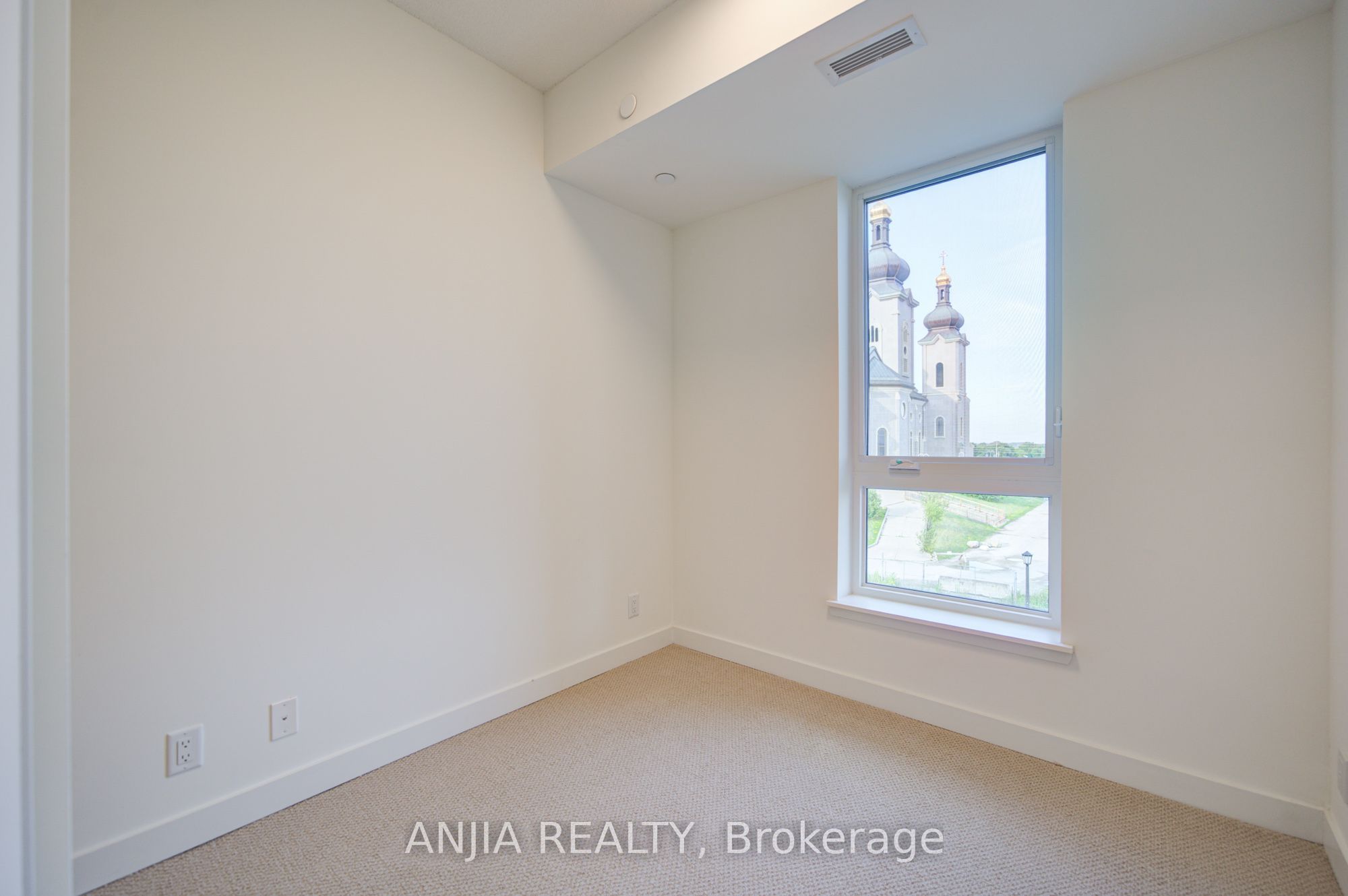 101 Cathedral High Street 303 Property Photo 21