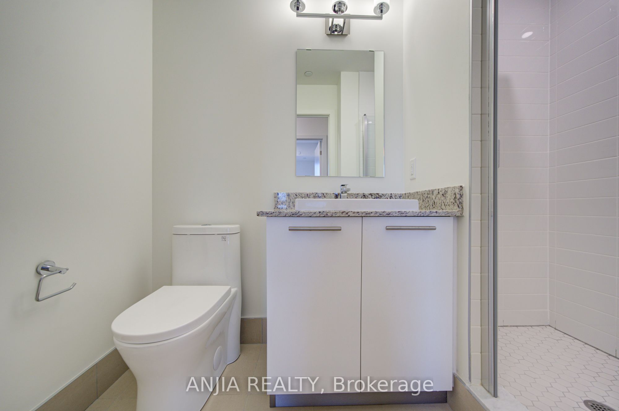 101 Cathedral High Street 303 Property Photo 22