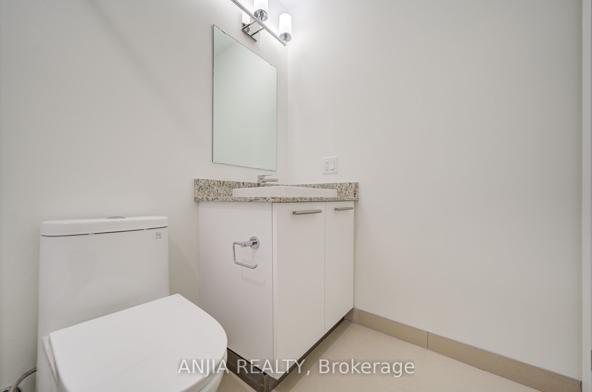 101 Cathedral High Street 303 Property Photo 27